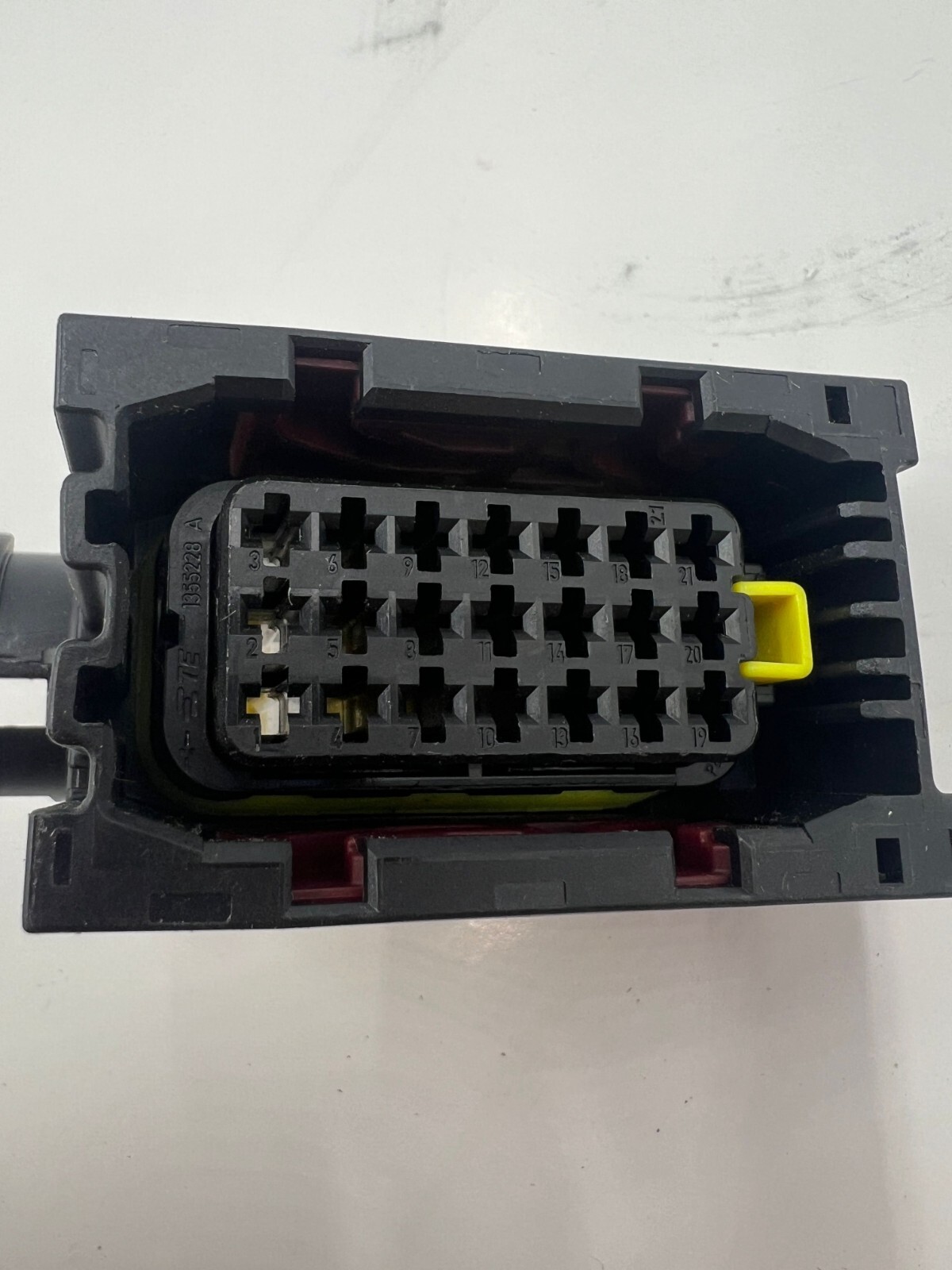 QTY 5 TE Connectivity 21 Pin Wiring Rectangular Female Cable Housing Connector