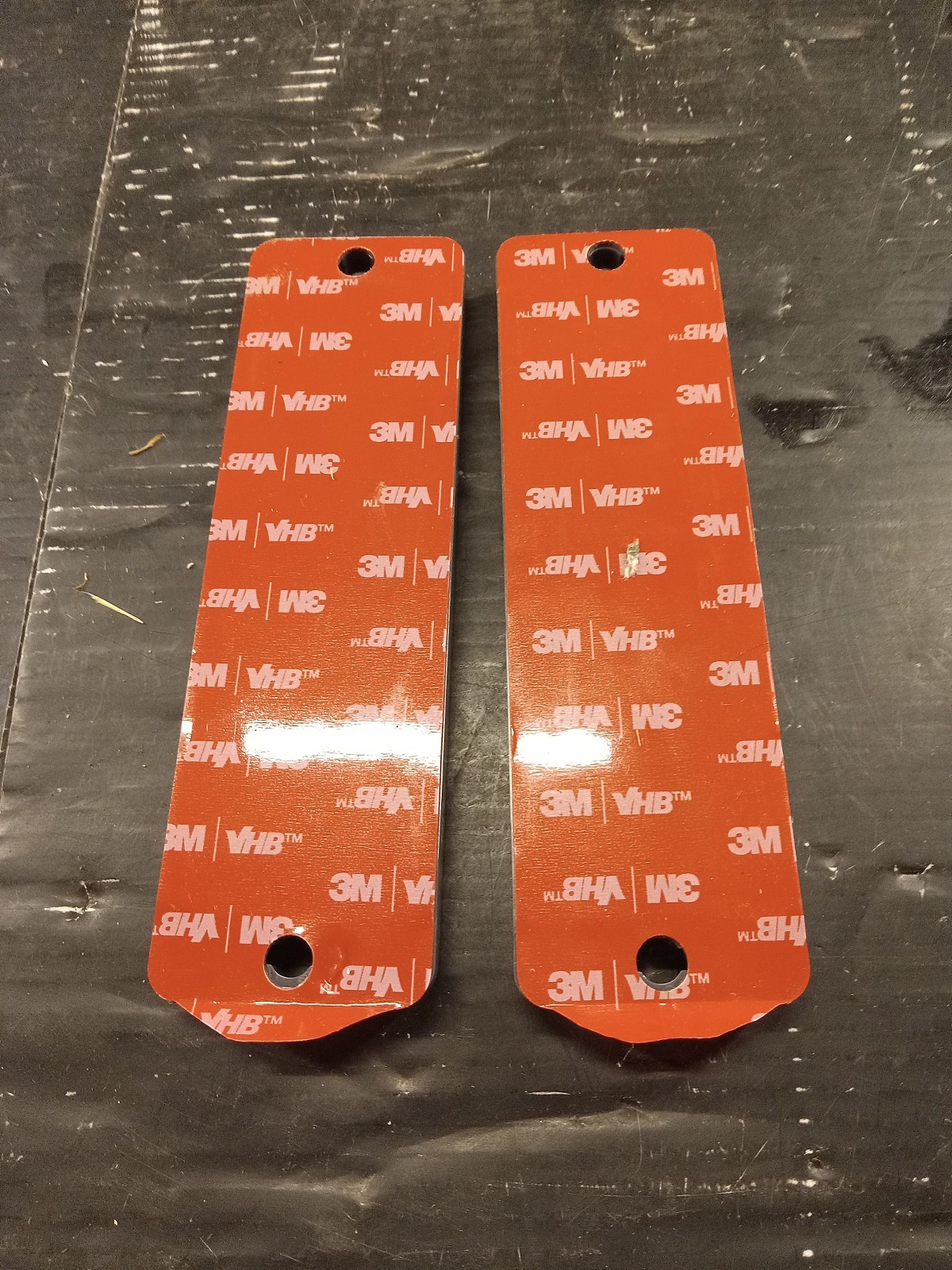 2 NEW XERAFY X0361-EU100-M830 RFID TRACKING TAG NNB ***MAKE OFFER***