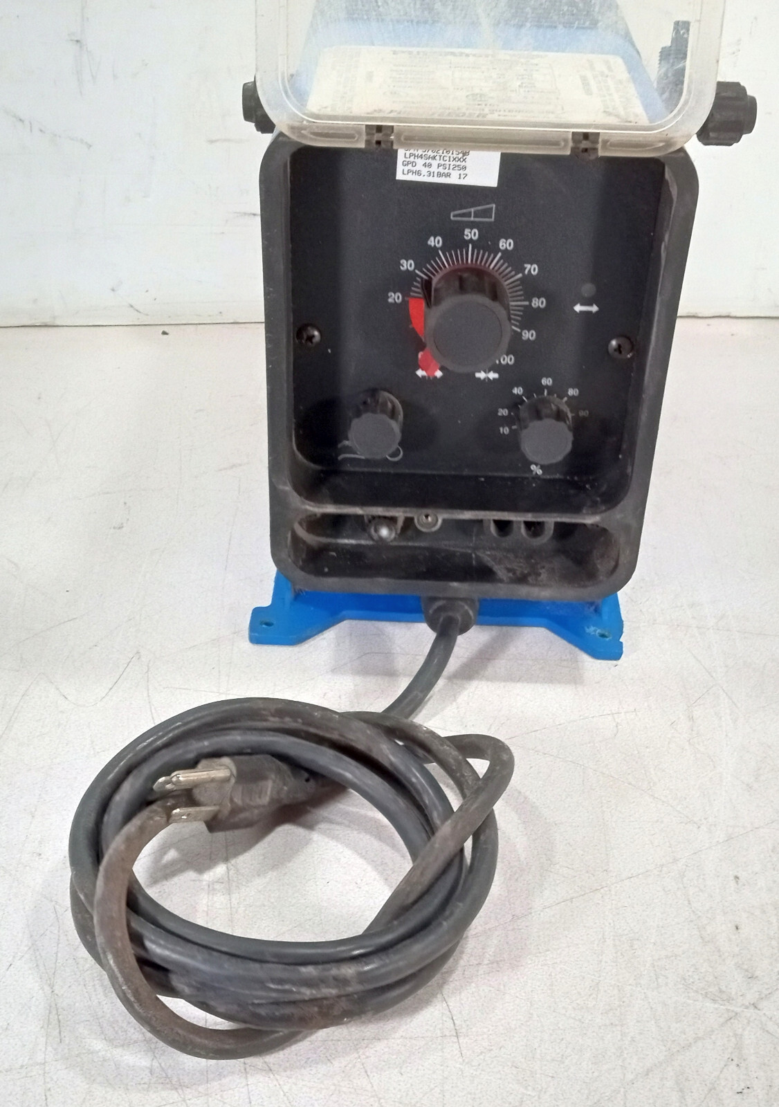 1 USED PULSATRON LPH4SA-KTC1-XXX CHEMICAL METERING PUMP ***MAKE OFFER***