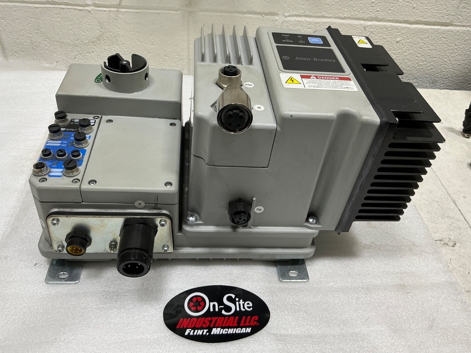 ALLEN-BRADLEY 284E-FVD7P6Z-25-RRG-SBG-DB1-EMI CONTROL MODULE 280E-FN-25-RG BASE