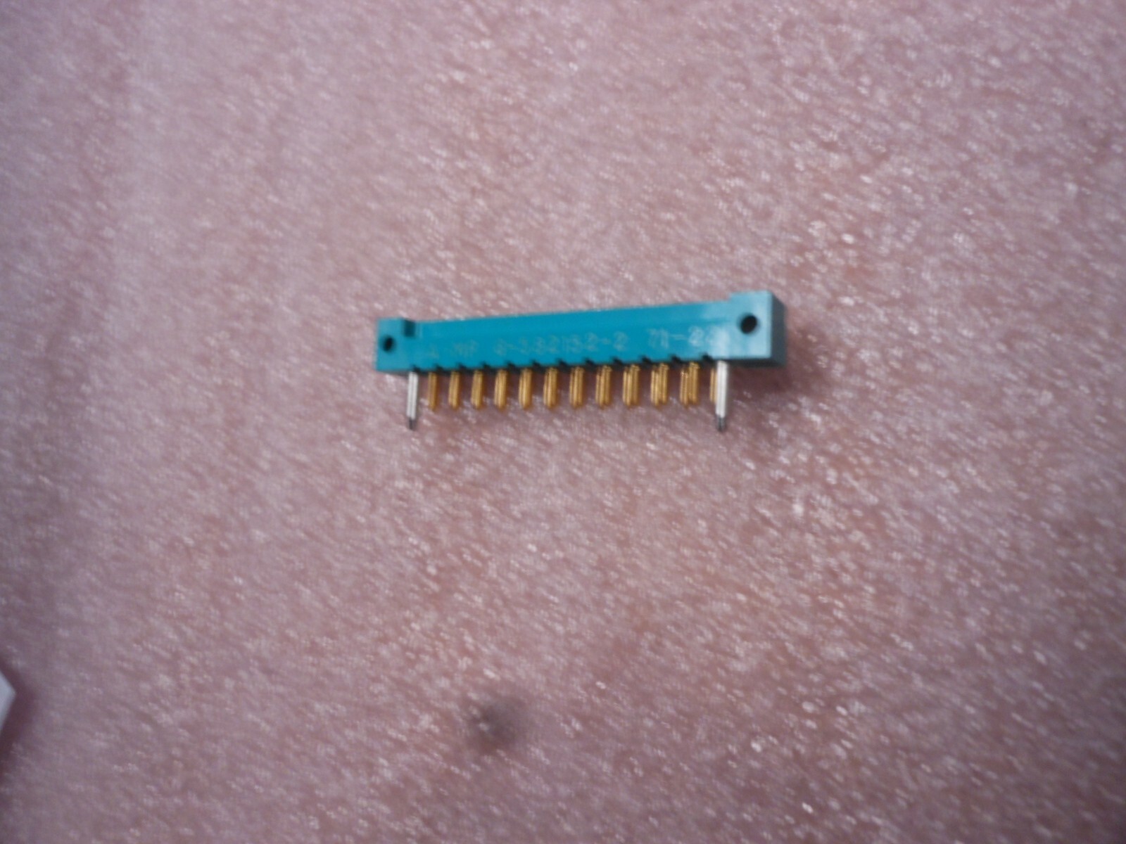 TYCO CONNECTOR W/CONTACTS PART # 6-582152-2 NSN: 5935-00-494-9011