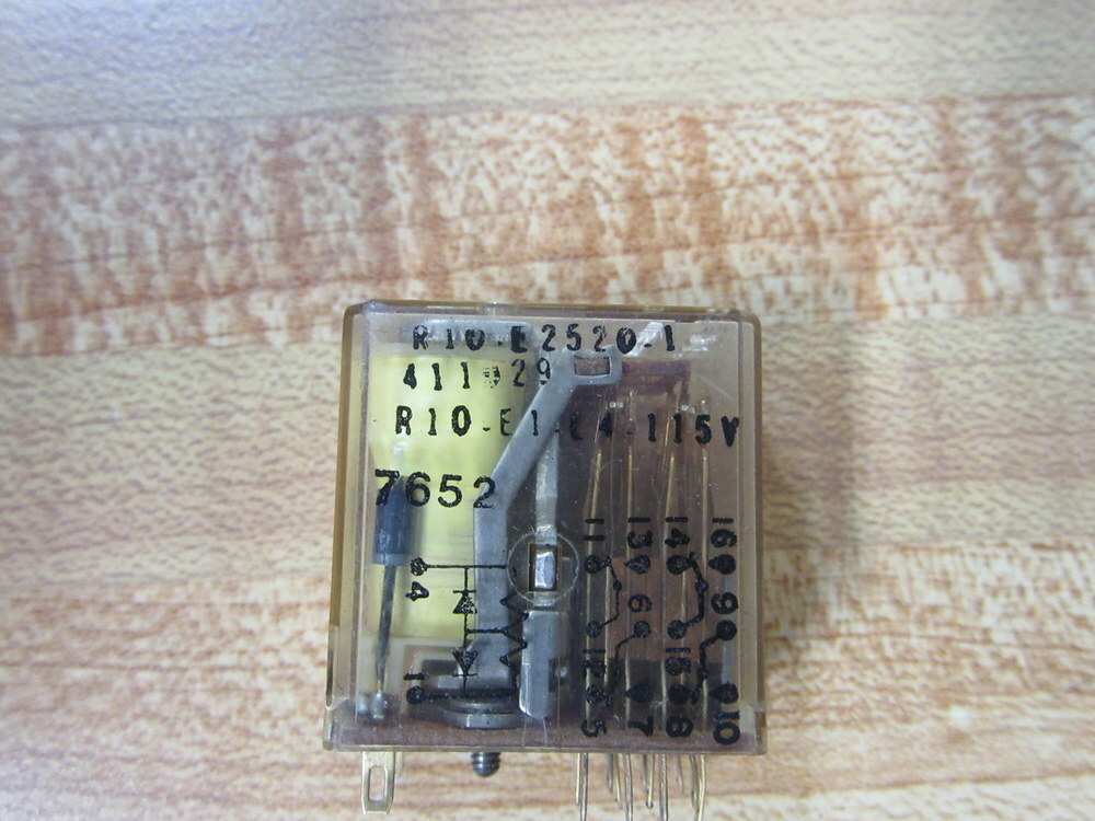 AMF Potter & Brumfield R10-E2520-1 Relay R10E25201
