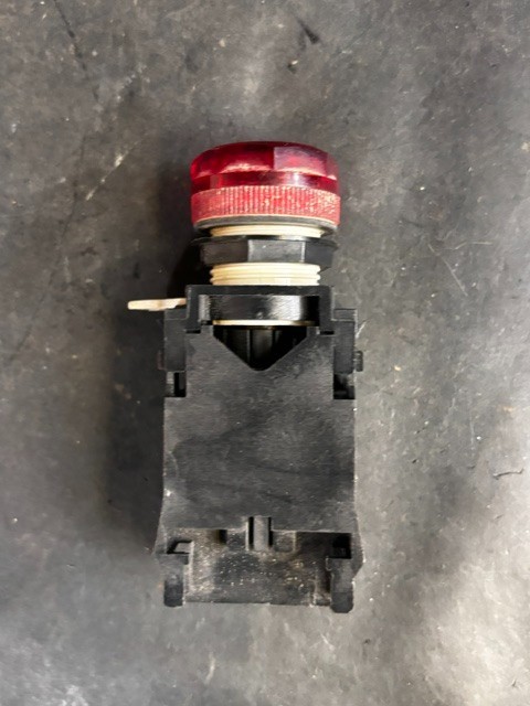 CUTLER-HAMMER E22TL1 PILOT LIGHT ($11 OBO)