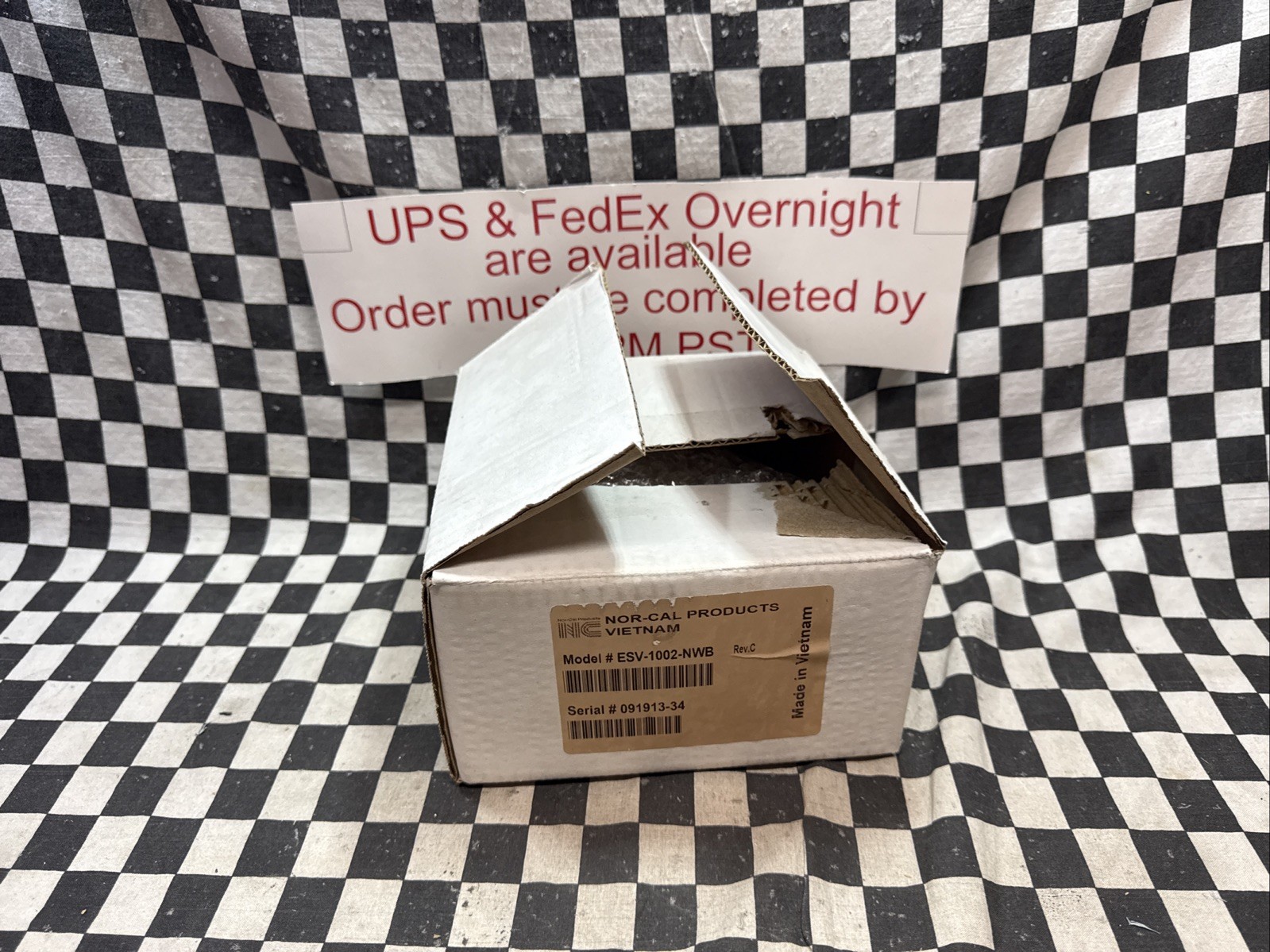 Nor-cal ESV-1002-NWB, Manual Vacuum Angle Valve KF25, NW25, SHIPSAMEDAY