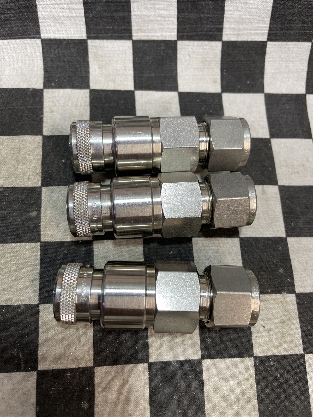 SWAGELOK SS-QC8-D-810 & SS-QC8-B-810IS, Quick Connect 1/2″, LOT OF 3 SET #1326V6