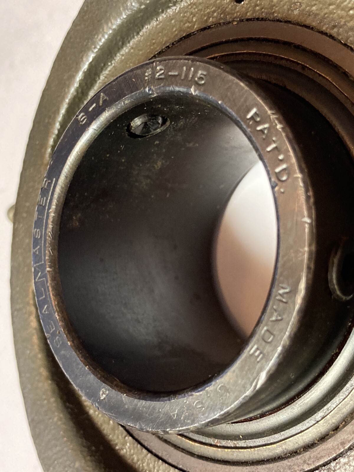 SEALMASTER S2272M3C PILLOW BLOCK BALL BEARING UNIT 1 15/16″ BORE- NEW OLD STOCK