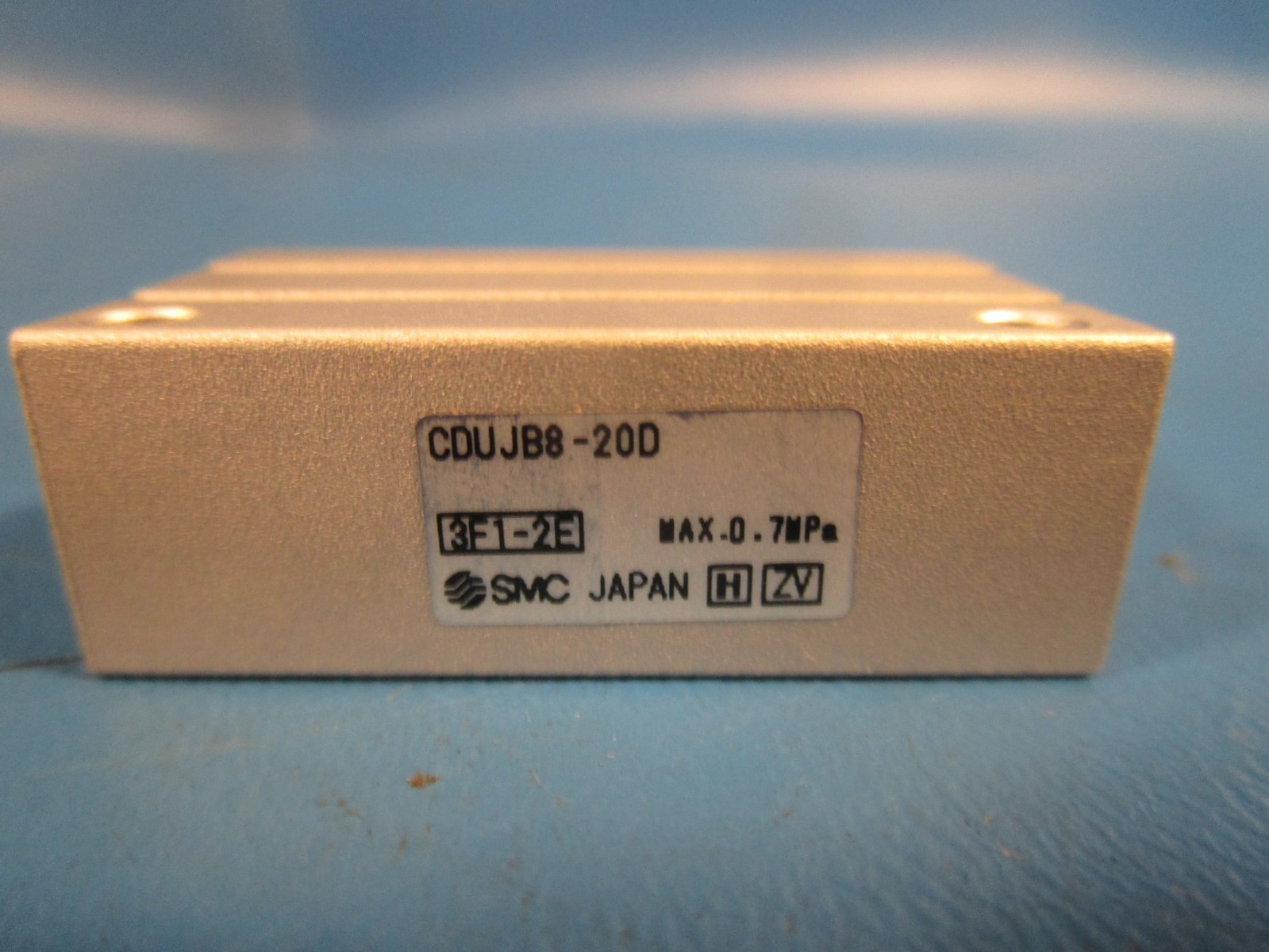 SMC CDUJB8-20D, Mini Free Mount Cylinder, 8mm Bore, 20mm Stroke, Auto Switch