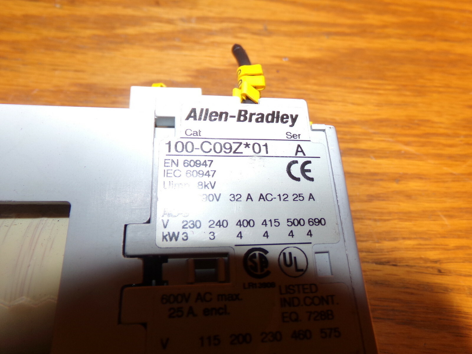 Allen Bradley series A Relay 100-C09Z*01 *FREE SHIPPING*