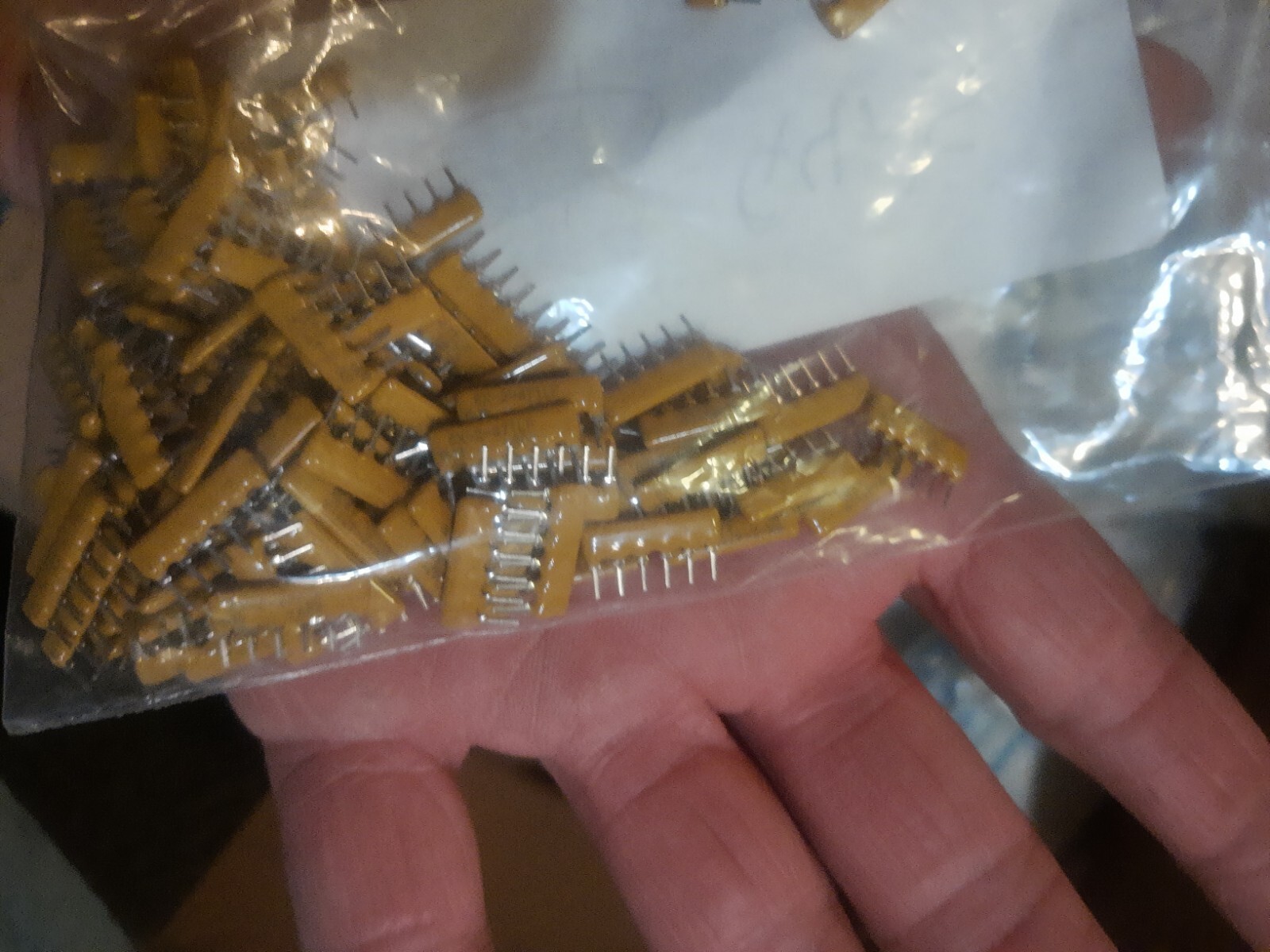 NEW LOT of 200 Fixed Resistor Network Connector 470 # 4606X-101-471LF