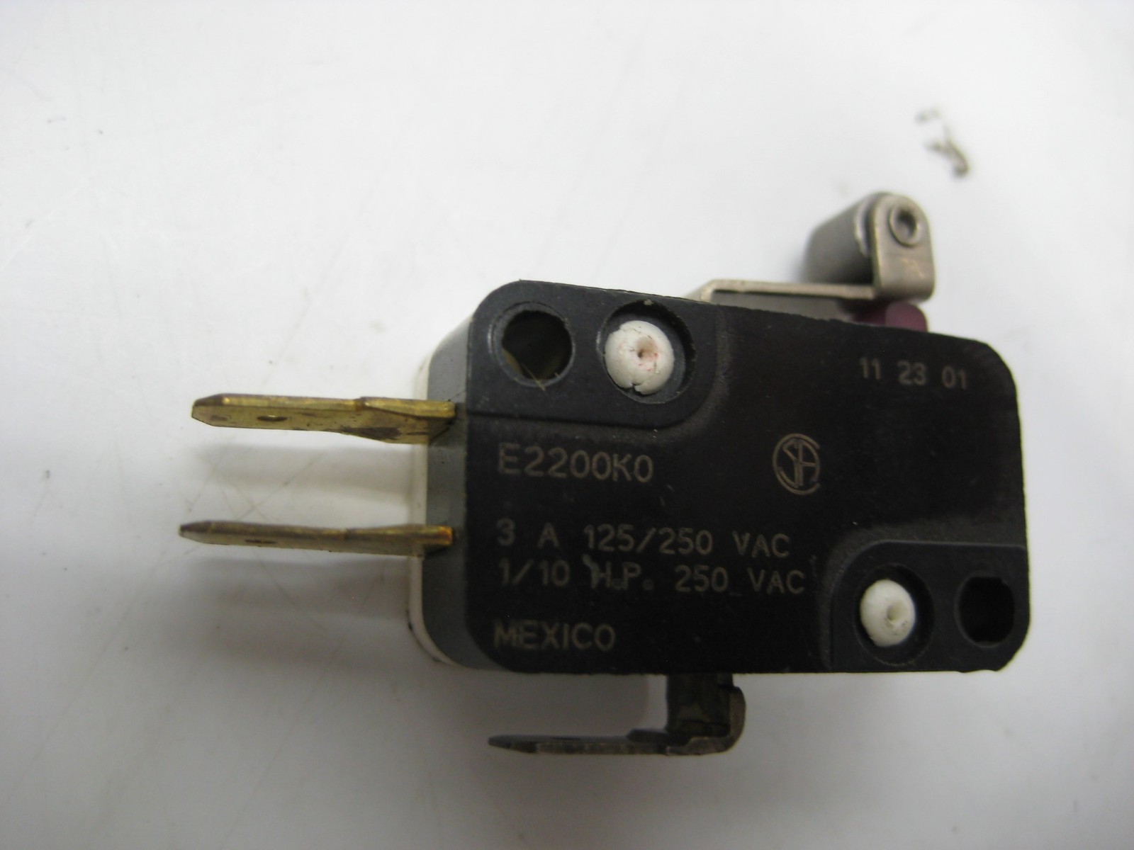 CHERRY E2200KO 3A MICROSWITCH (AS PICTURED) NSNP