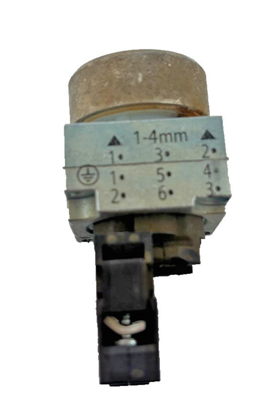 Siemens 3SB3400-0C Contact Block w/Black Push Button Industrial Control Switch