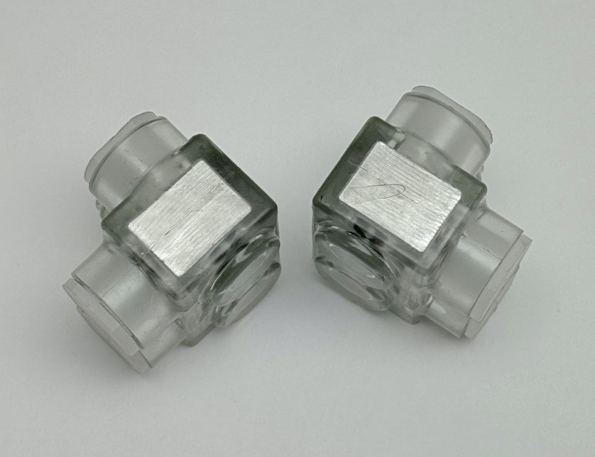 LOT OF 2, BURNDY BIT2/0 AL9CU INSULATED MULTI TAP CONNECTOR #14AWG-2/0STR, SVC