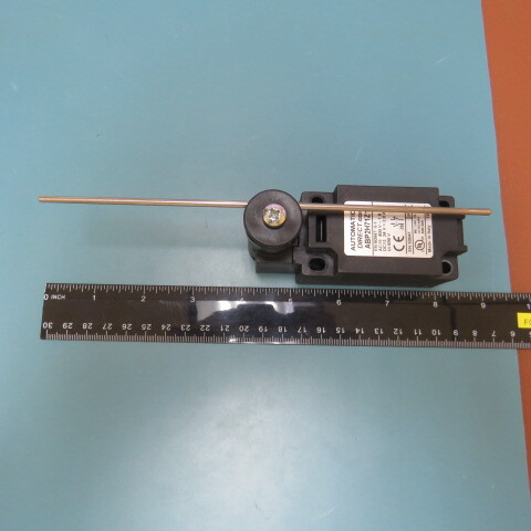 AUTOMATION DIRECT ABP2H71Z11 Qty of 1 per Lot LIMIT SWITCH