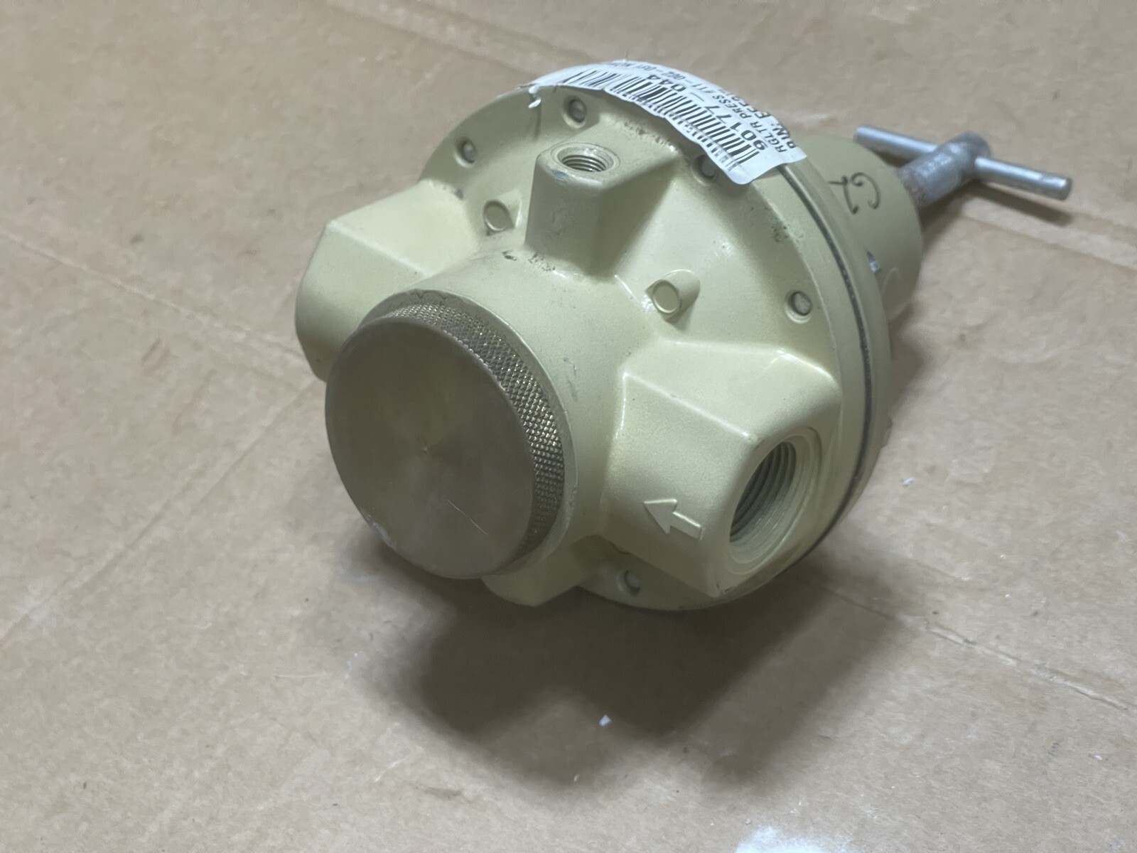 CA Norgren 11-002-081 Regulator Valve 400 Inlet 125 Outlet 175F 3/4″ Connection