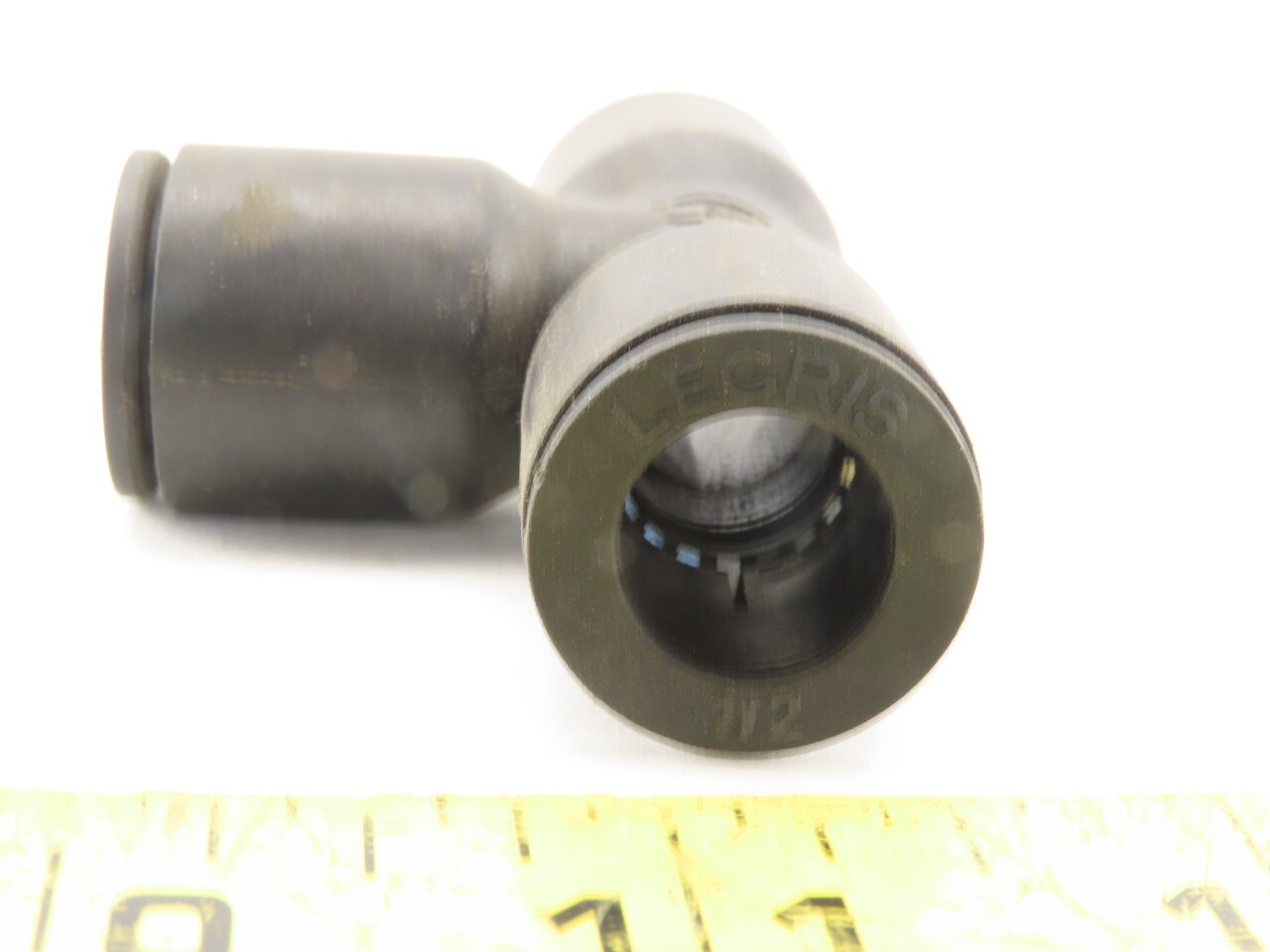 Legris Nylon Union Tee Fitting Push to Connect 1/2″ X 1/2″ X 1/2″ lot of 8