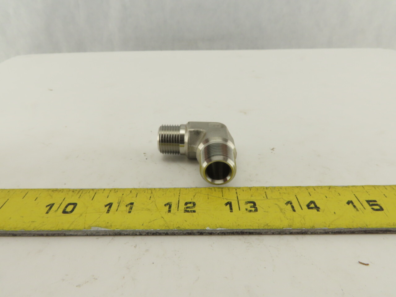 Parker 3/8″ Male NPT X 3/8″ Male NPT 90° Elbow Fitting 316 Stainless Lot of 3