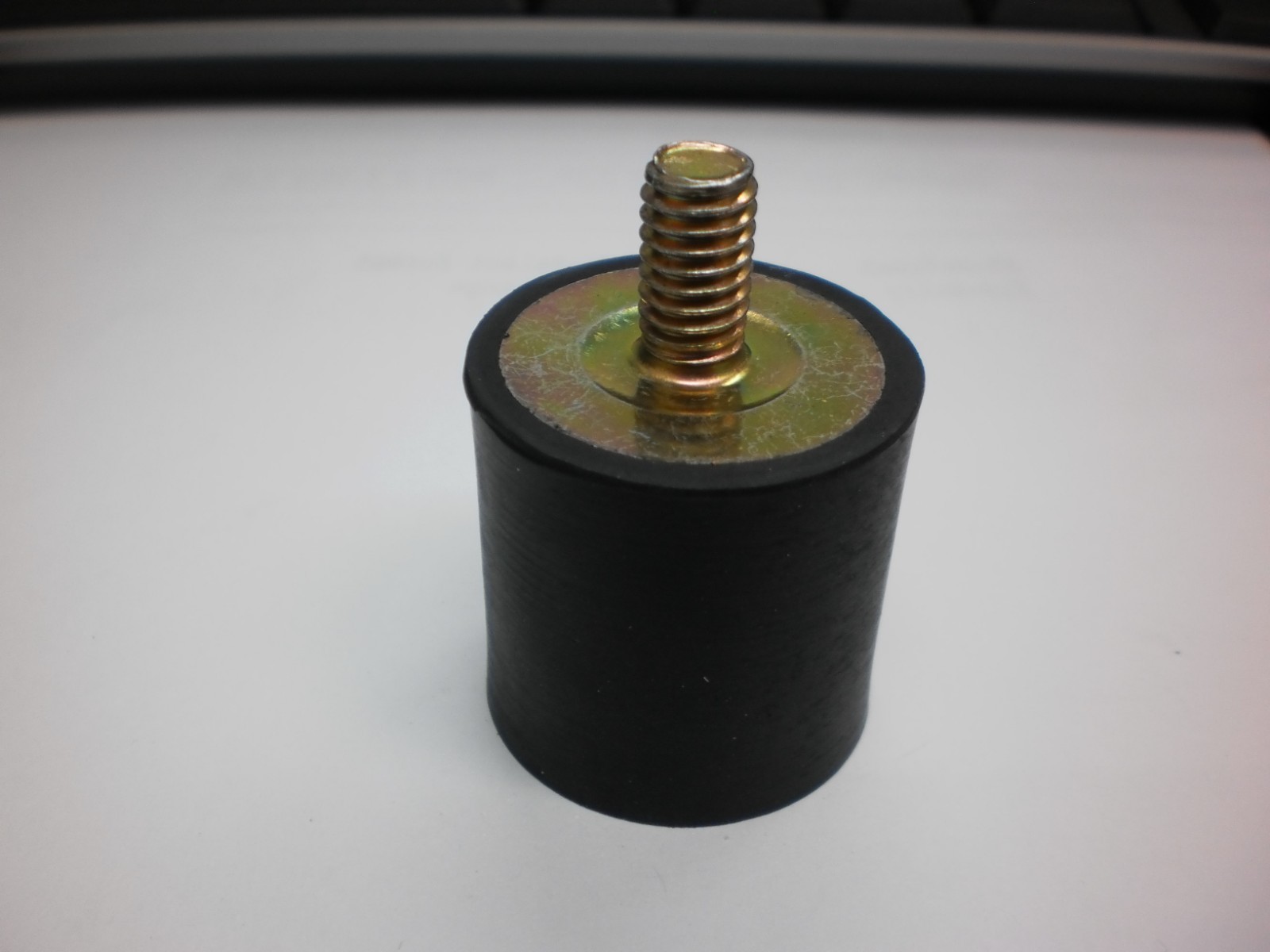Male/ Female Isolator Mounts 5/16-18″ (1-1/4″ x 1-1/4″) 1/2″ Long Stud