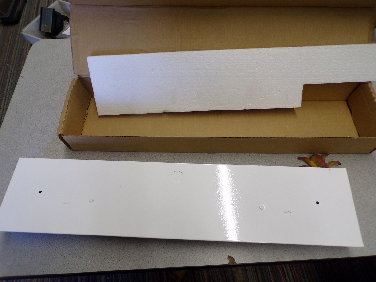NEW Day Brite 8UC117W-UNC Light GLR1 7813 7064242 6 *FREE SHIPPING*