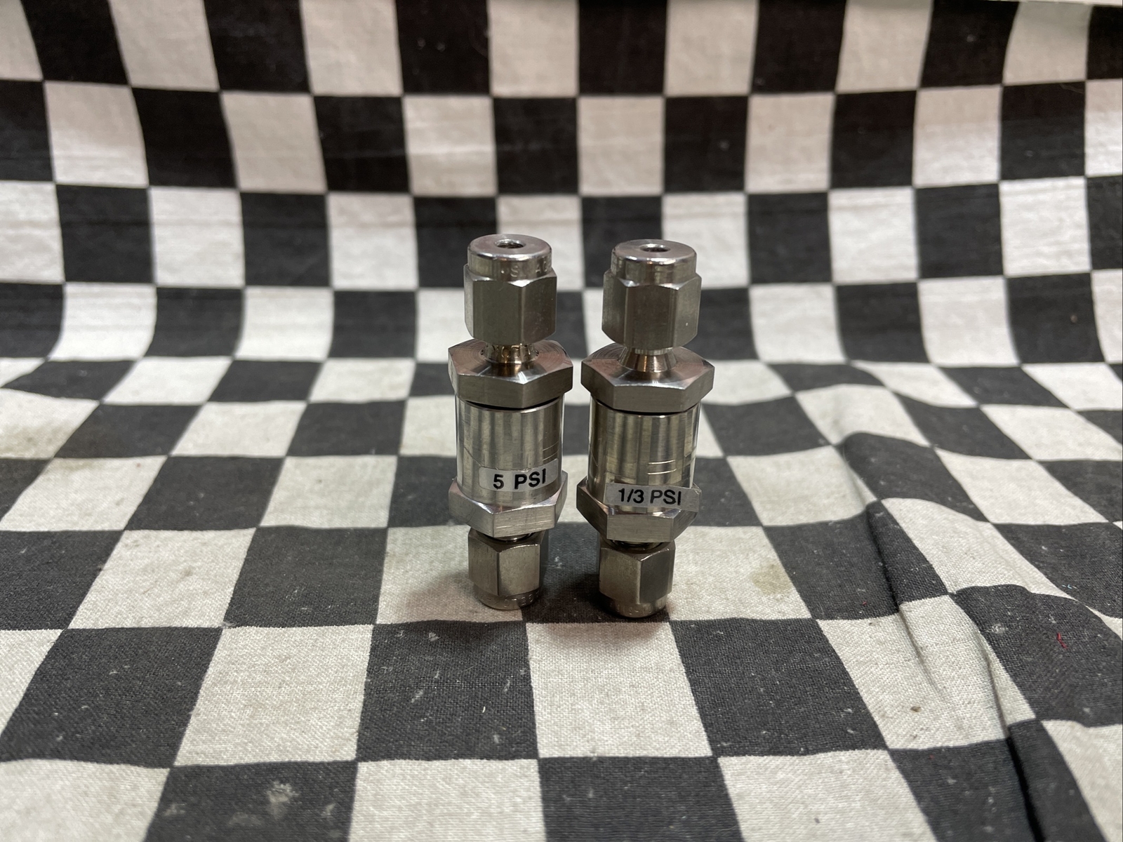 NUPRO Poppet Check Valve 1/3 PSI & 5 PSI, SS-2C-1/3 & SS-2C-5, LOT OF 2 #F9M