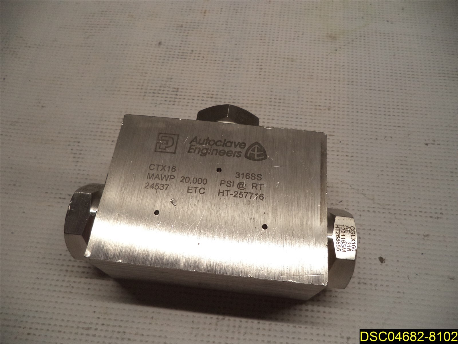 CTX16 Autoclave Engineers Tee Fitting Parker MAWP 20,000 PSI, 316 SS Stainless