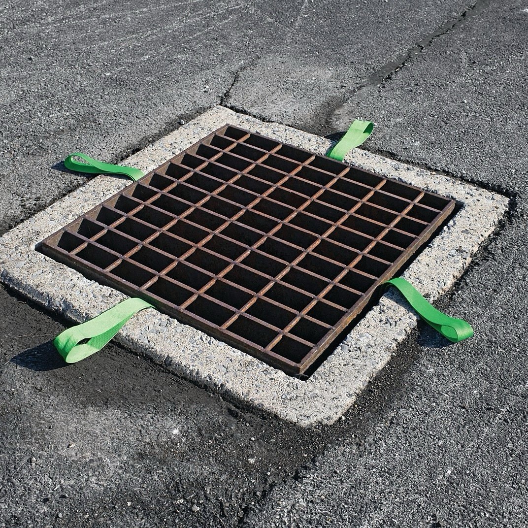 New Pig Adjustable Storm Drain Filter – 24″ To 37″ W And 35″ To 49″ L – INT312