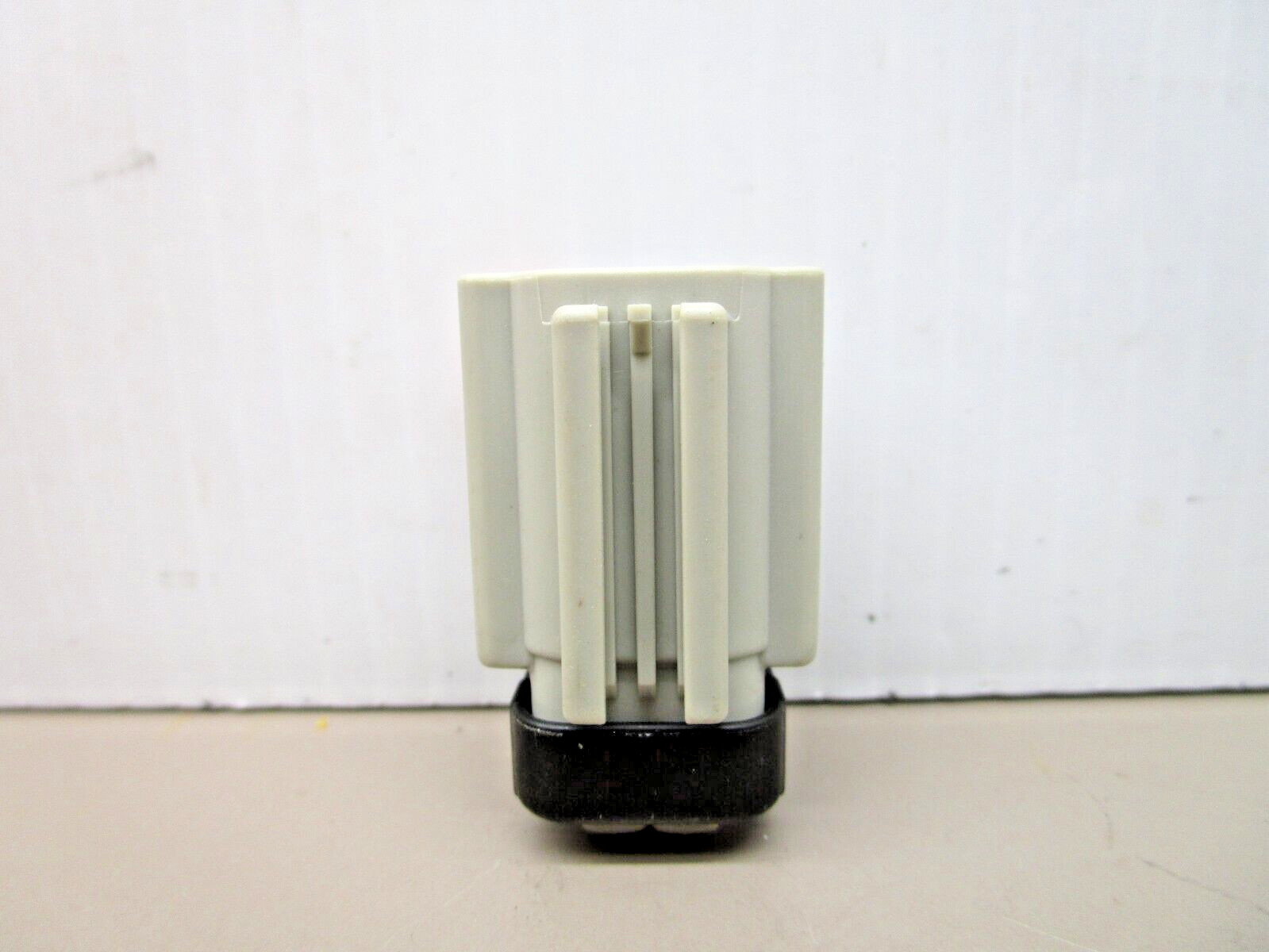 Delphi 87913-S 2-Pin Indexed Connector with Lock 52772