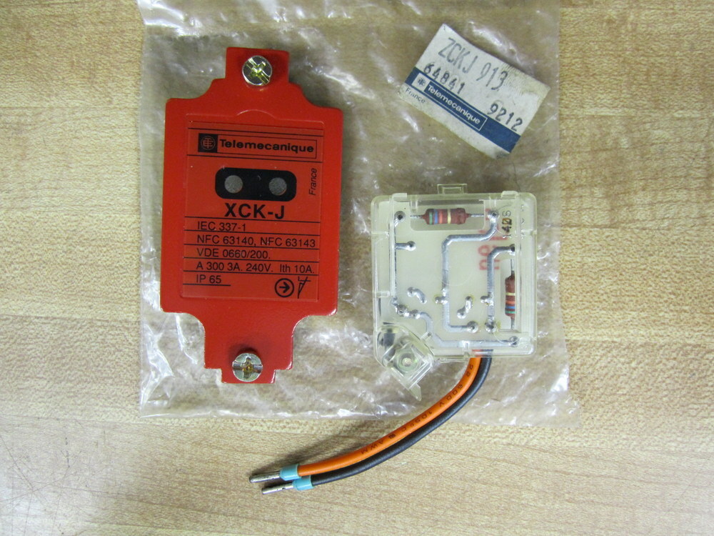 Telemecanique XCK-J Limit Switch XCKJ 092856 Red /Cover & Contact Only