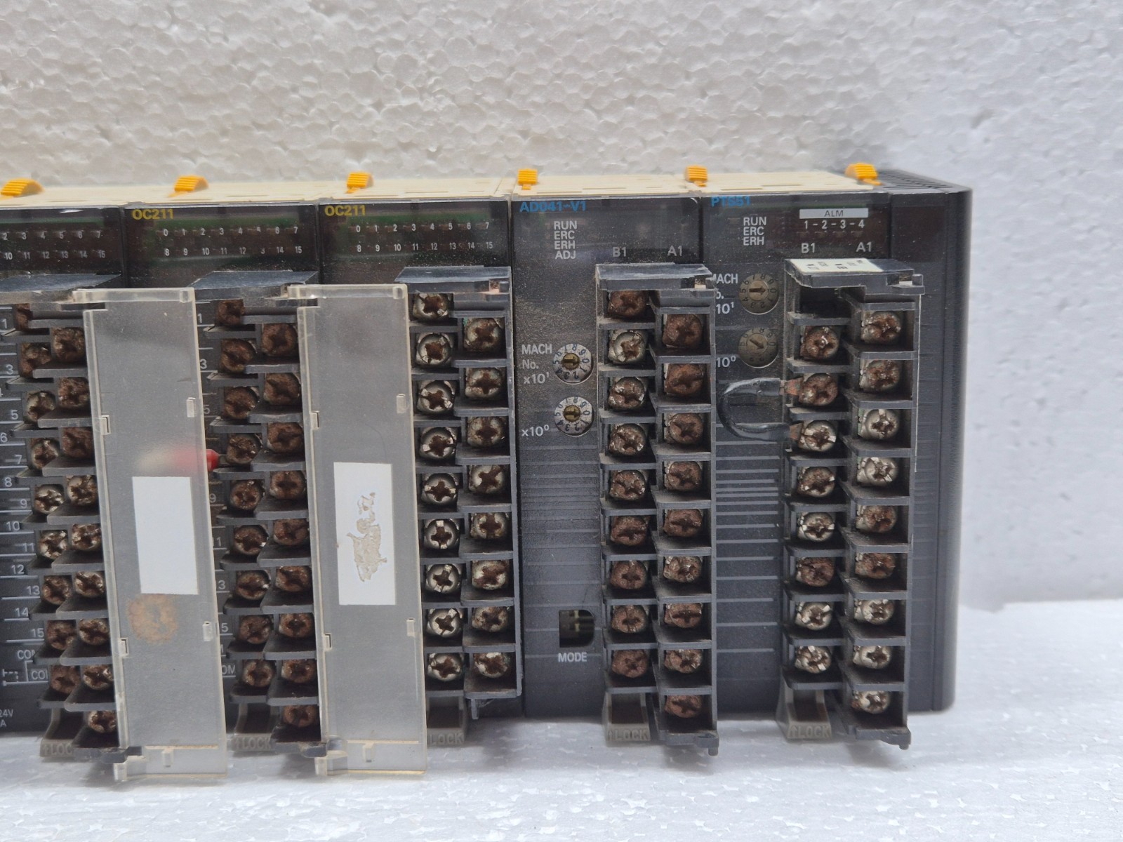 OMRON CJ1W-PA205R,CJ1M-CPU11,CJ1W-ID211*2PCS,CJ1W-OC211,CJ1W-AD041-V1,CJ1W-PTS51