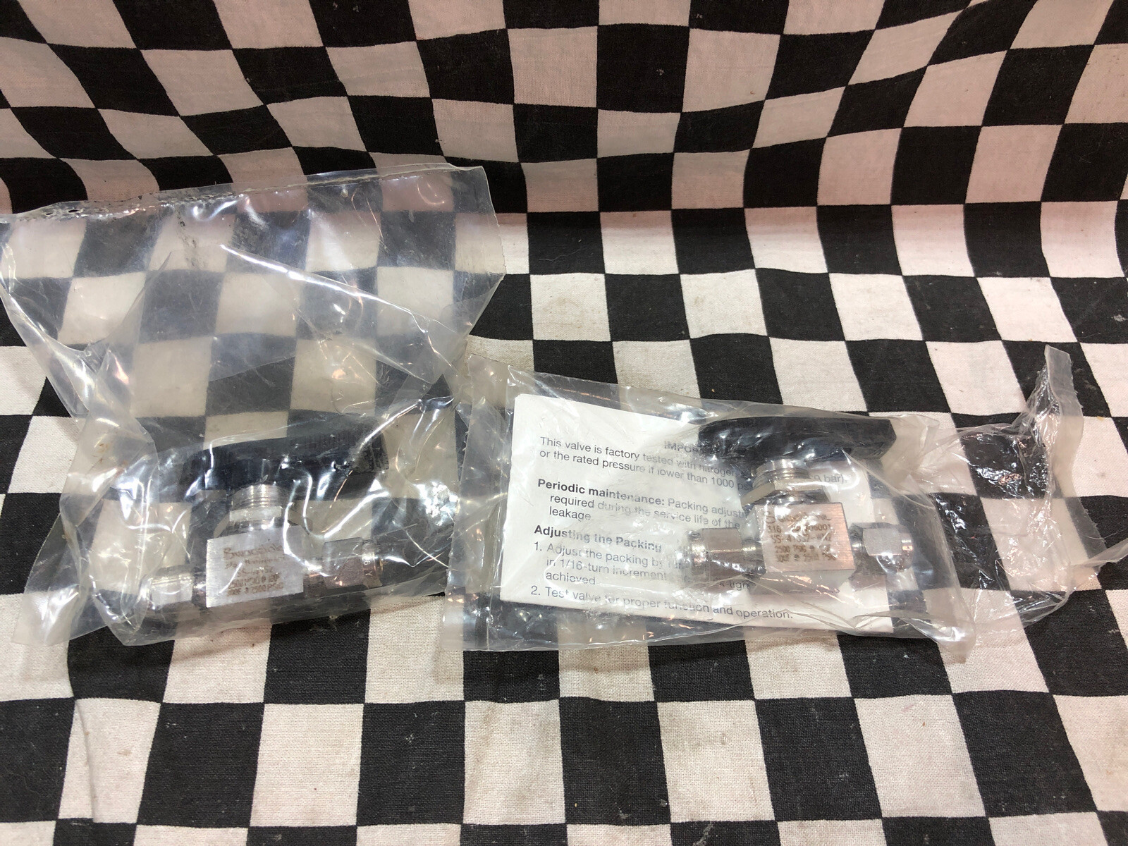 SWGELOK BALL VALVE 1/8″, SS-41GS2 & SS-41GS2-WN2, LOT OF 2, SHIPSAMEDAY #Q1N