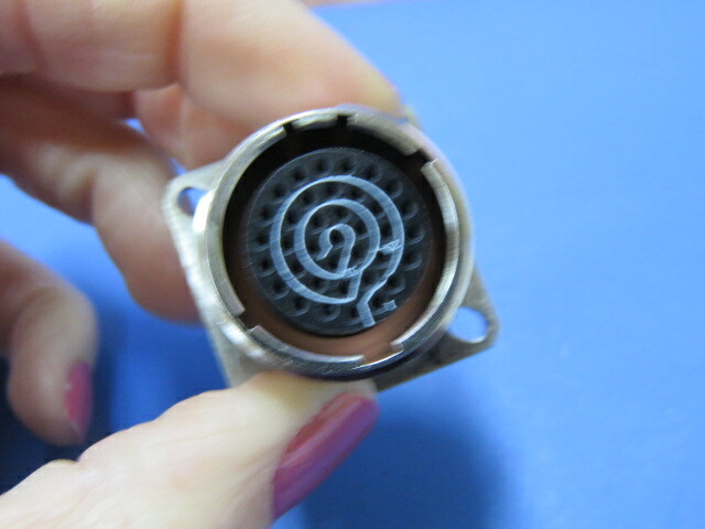 ITT D38999/20FD35SA Qty of 1 per Lot 37 Position Circular Connector Receptacle,