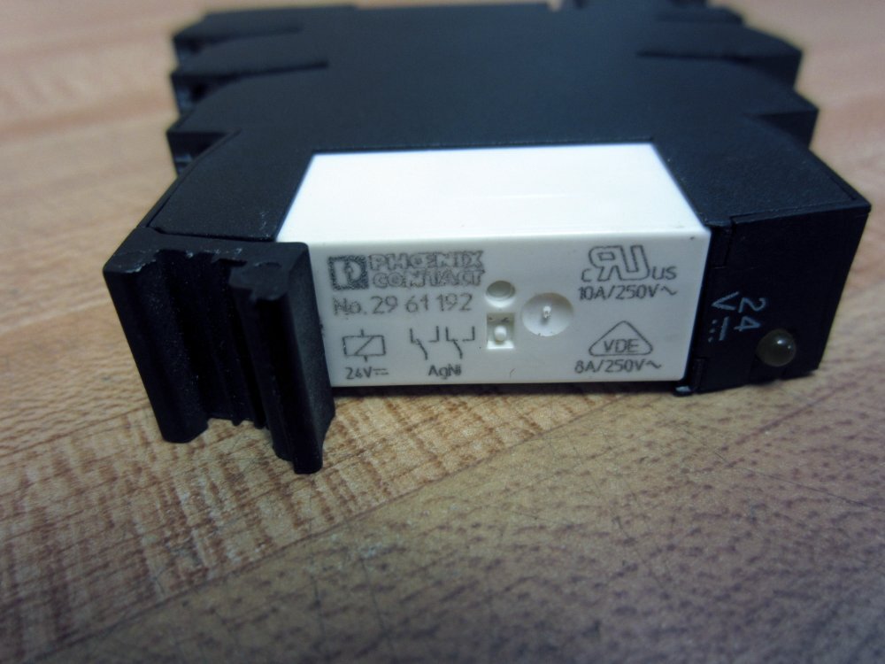 Eaton XRU2D24 Terminal Block Relay 2961192