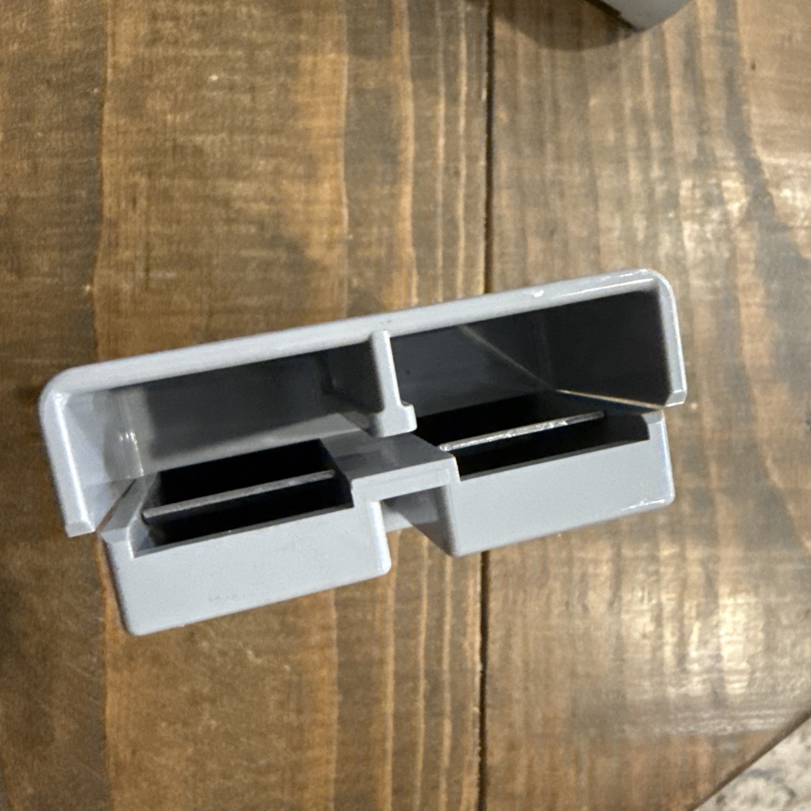 New TSA/INAN-222 350A Gray Battery Connector Housing. NEW.