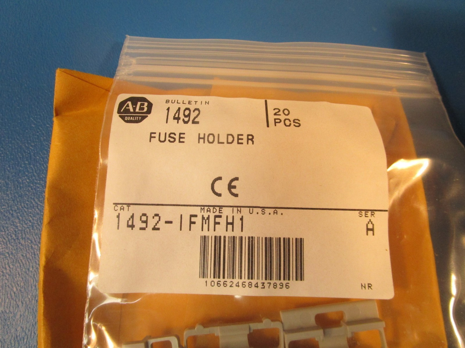 ALLEN BRADLEY 1492-IFM20F-F120-2, Digital Module with Fixed Terminal Block