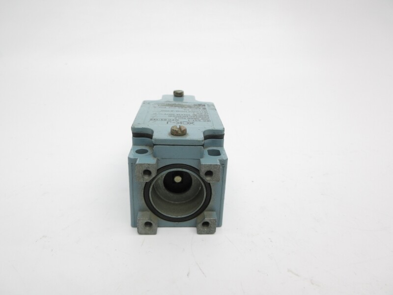 TELEMECANIQUE ZCK-J2H7 380V 10A UNMP