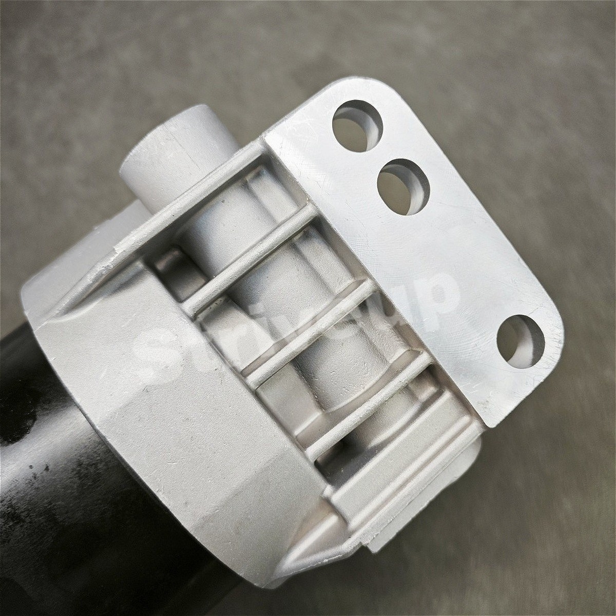 Fuel Filter Assembly with Water Separator 5319680 FS1098 5396530 For Cummins