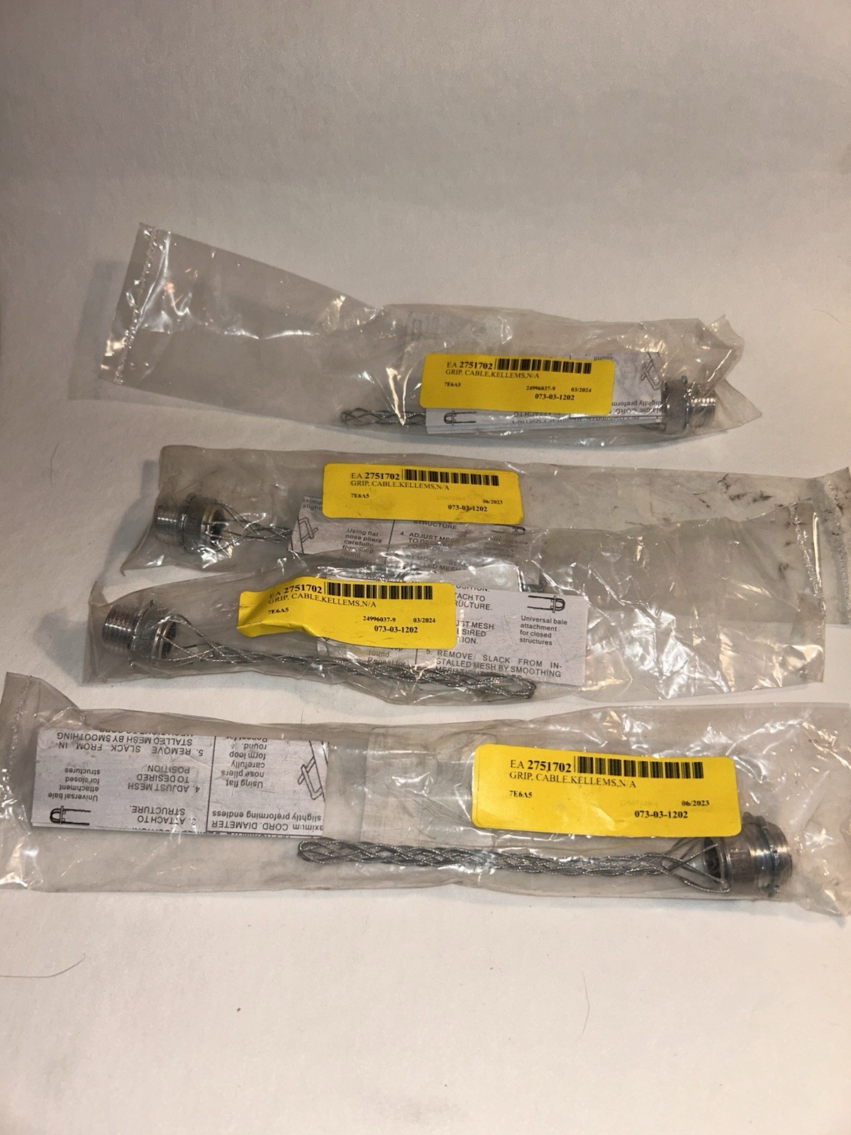 Kellems 073-03-1202 , 073031202 Strain Relief Grip (Lot Of 4)
