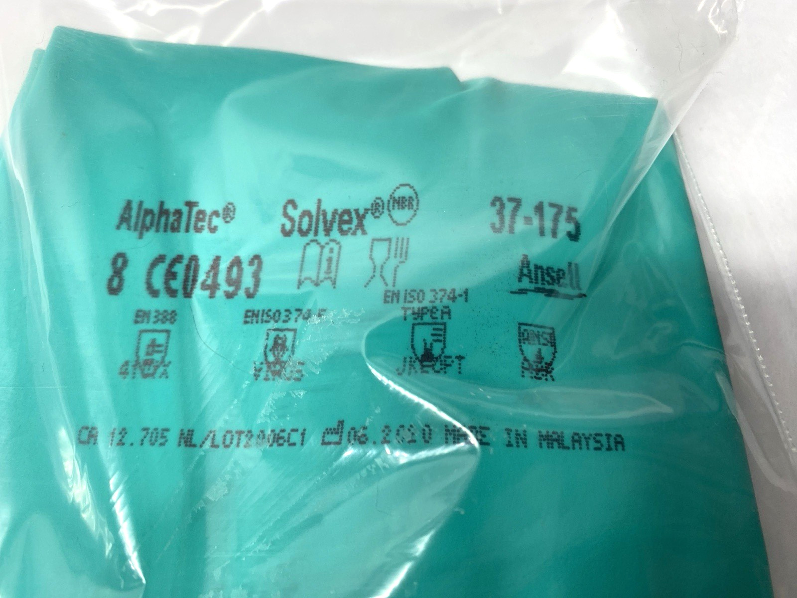 Ansell 37-175 AlphaTec Solvex Chemical Resistant Nitrile Gloves Medium LOT OF 6