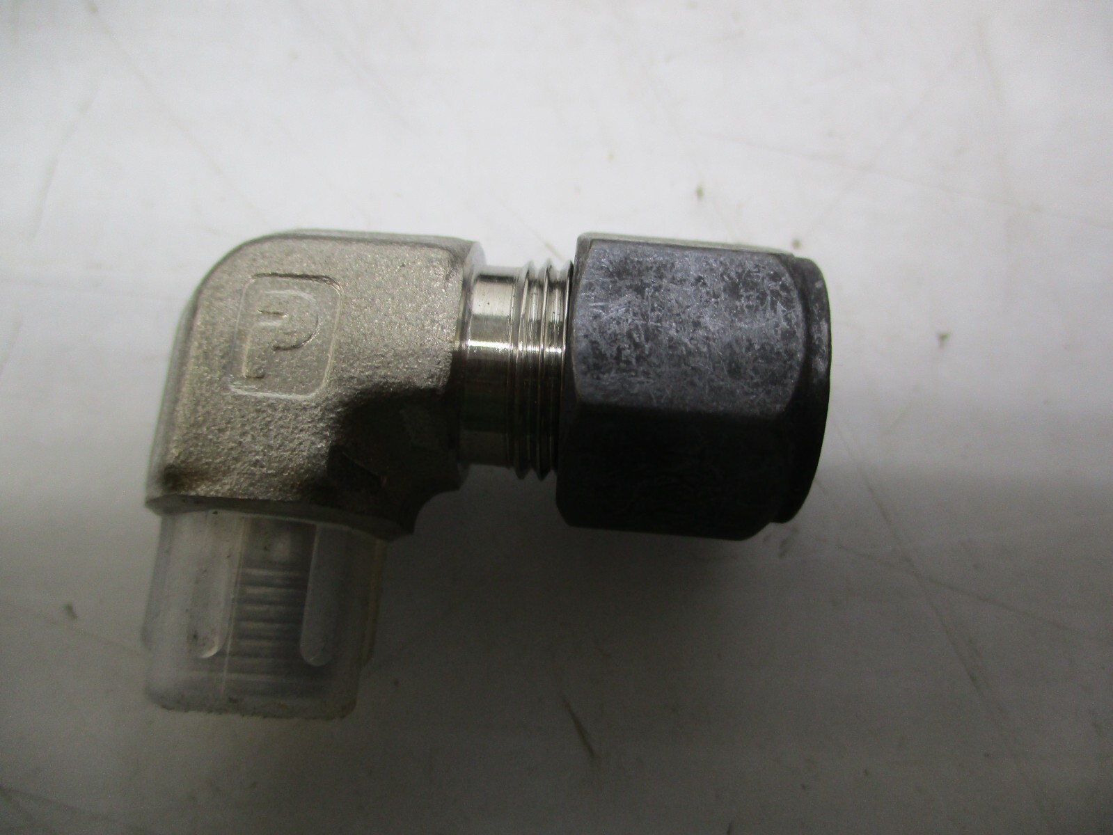 PARKER 1/4” MNPT TO 1/2” FEMALE TUBE 90° SS ELBOW 8-316N804 to 316OAET