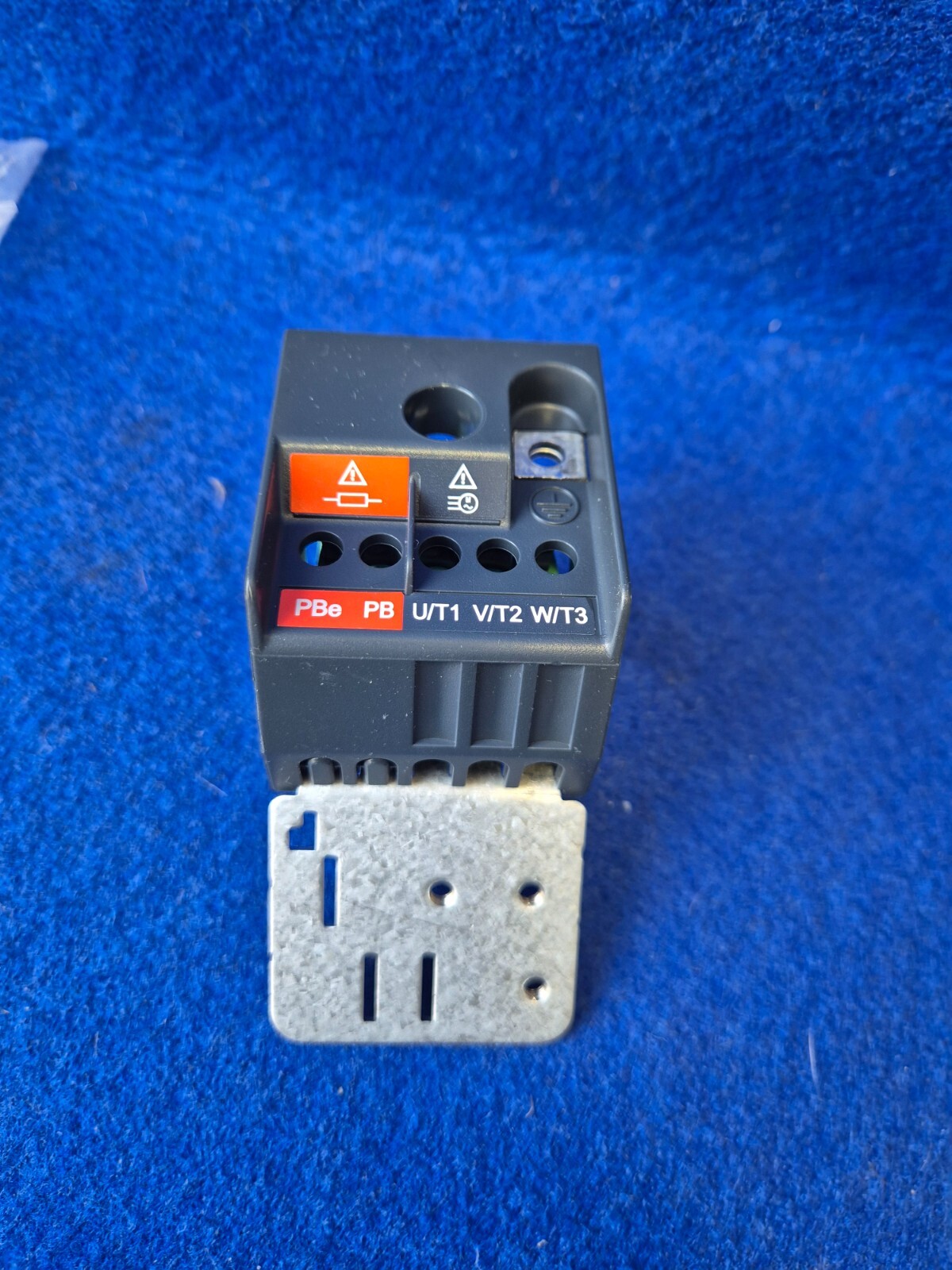 Schneider Electric Motor Pluggable Connector S1A2514702.