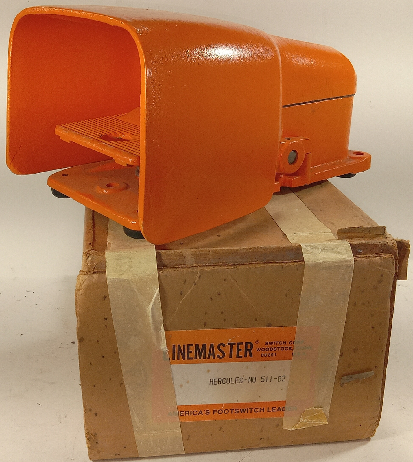 1 NEW LINEMASTER HERCULES 511-B2 FOOT PEDAL SWITCH NIB ***MAKE OFFER***