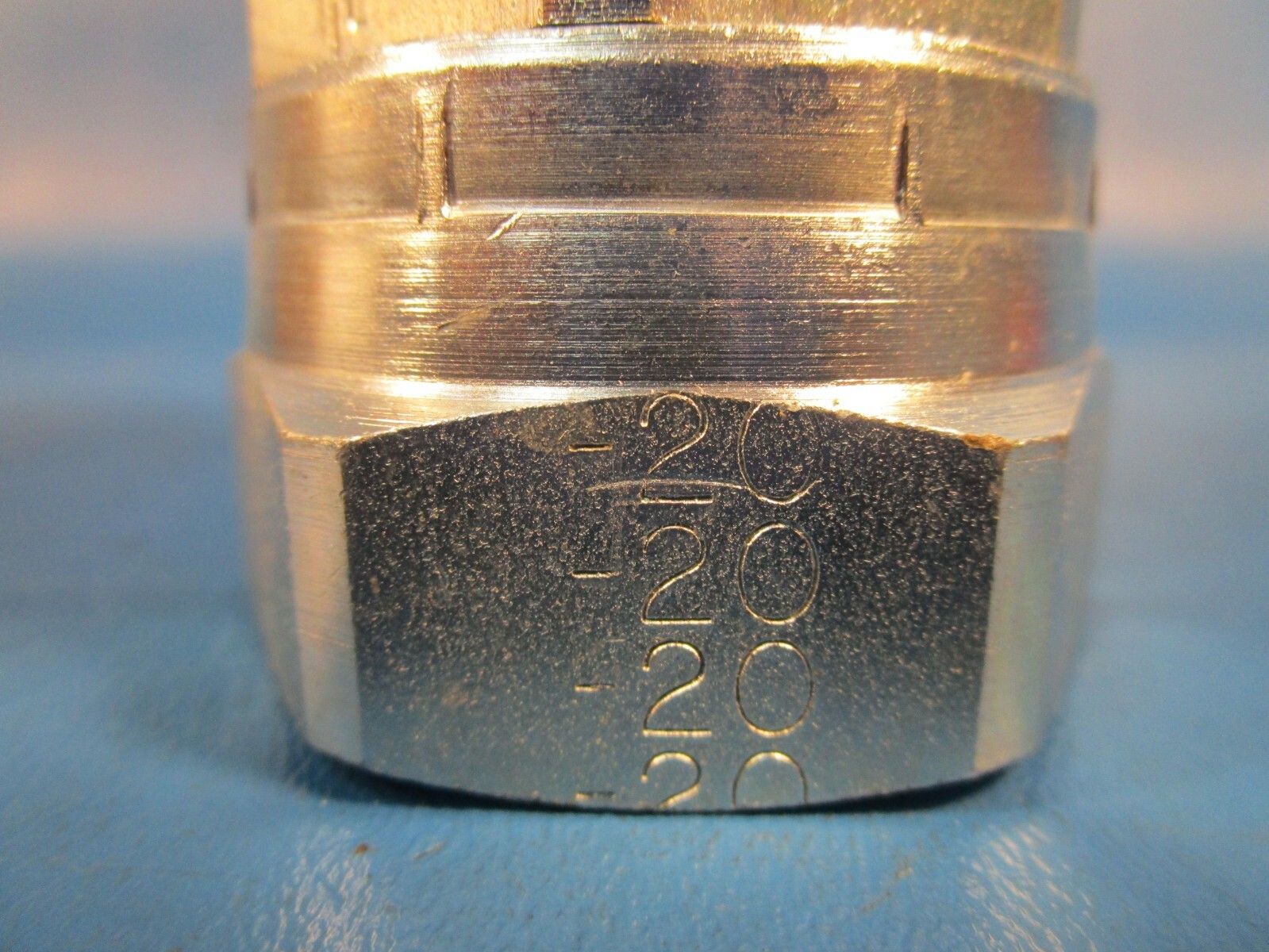 Parker 10671-20-16 Fitting Parkrimp Permanent Straight Female JIC, 37 DEG Swivel