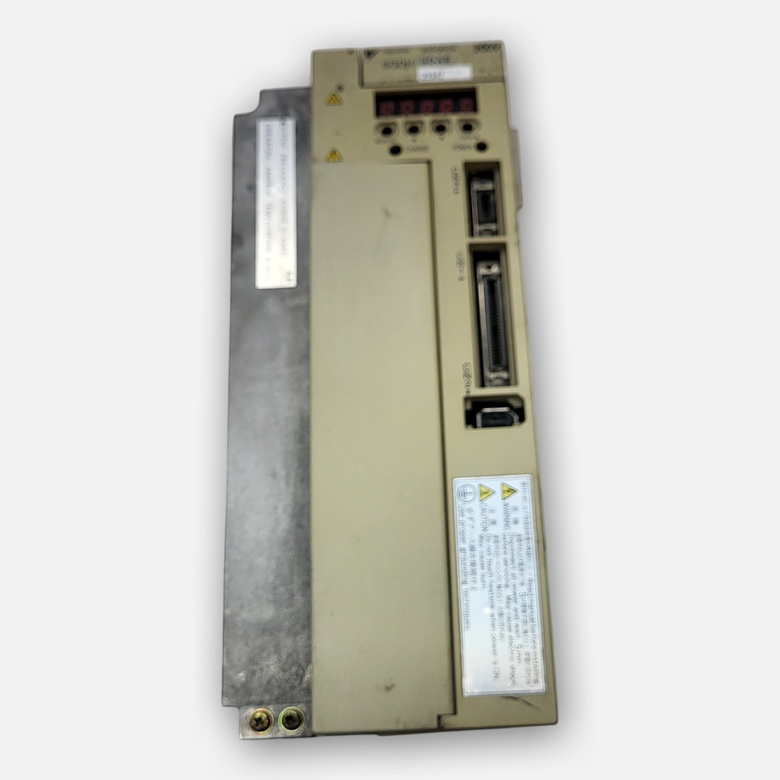YASKAWA SGDH-30AE SERVOPACK 200-230VAC 3PH 50/60HZ 17.0A *READ*