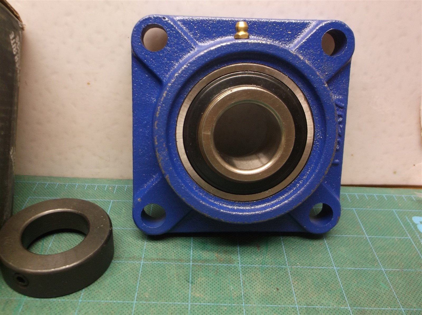 BAILEY 151620 Flange – 4-Bolt – Eccentric Collar – 1 1/4 ID hcfs207-20