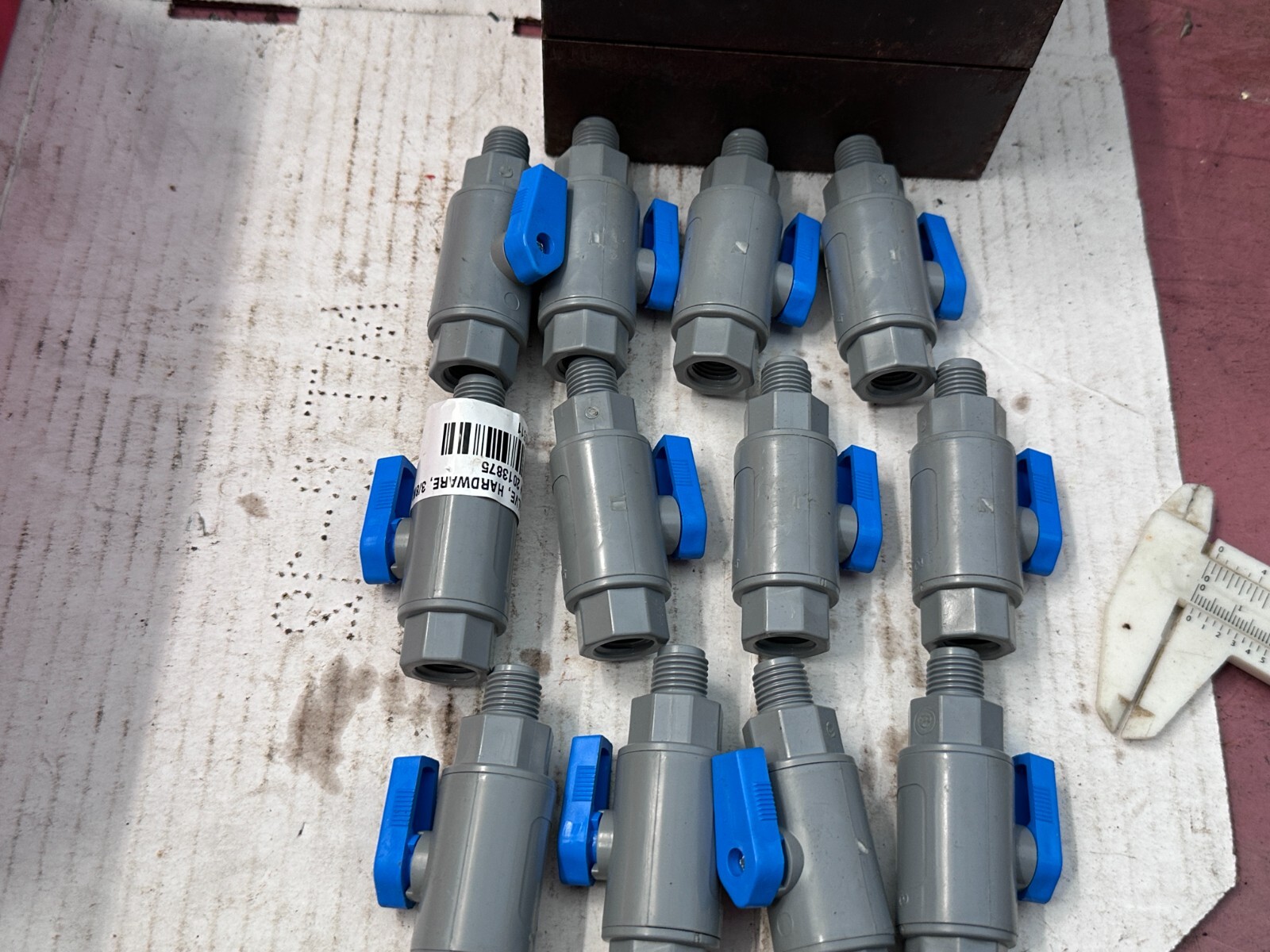 3/8″ MNPT x 3/8″ FNPT Series 638 Straight PVC Ball Valve w/ Buna-N (Lot of 12)