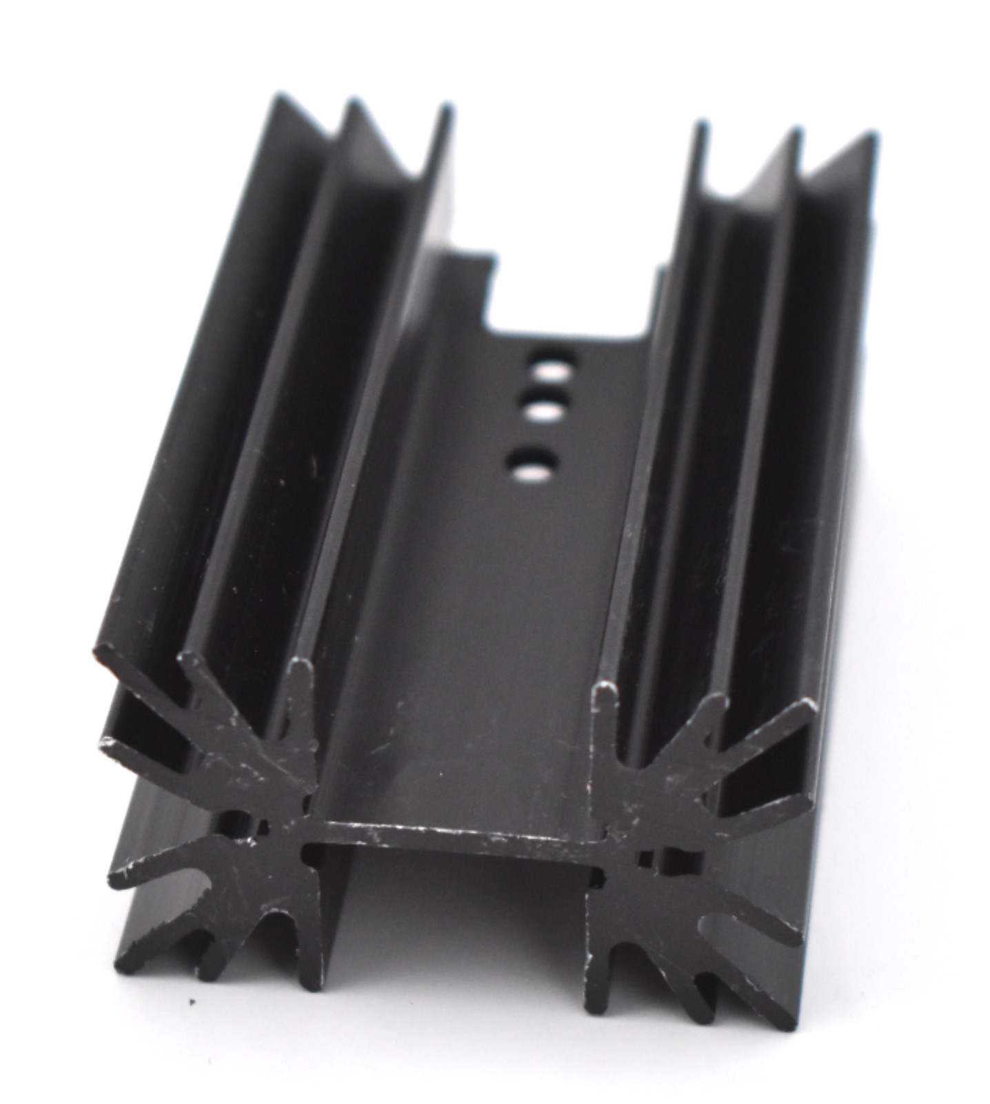 WAKEFIELD 647-25ABP HEATSINK TO-220 W/PINS BLK 1″” (LOT OF 5)