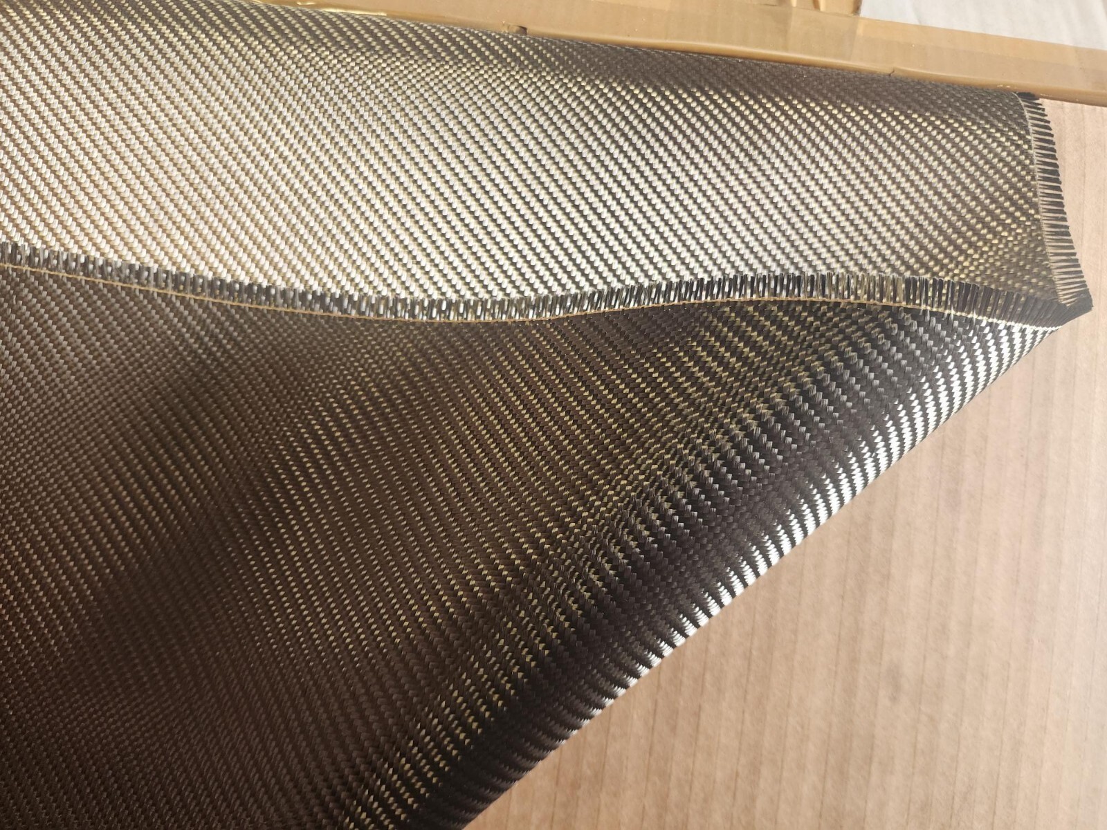 SILVER Carbon Fiber Fabric Cloth 3k 245gsm 50″ 2×2 Twill Weave Aluminum 10 Yards