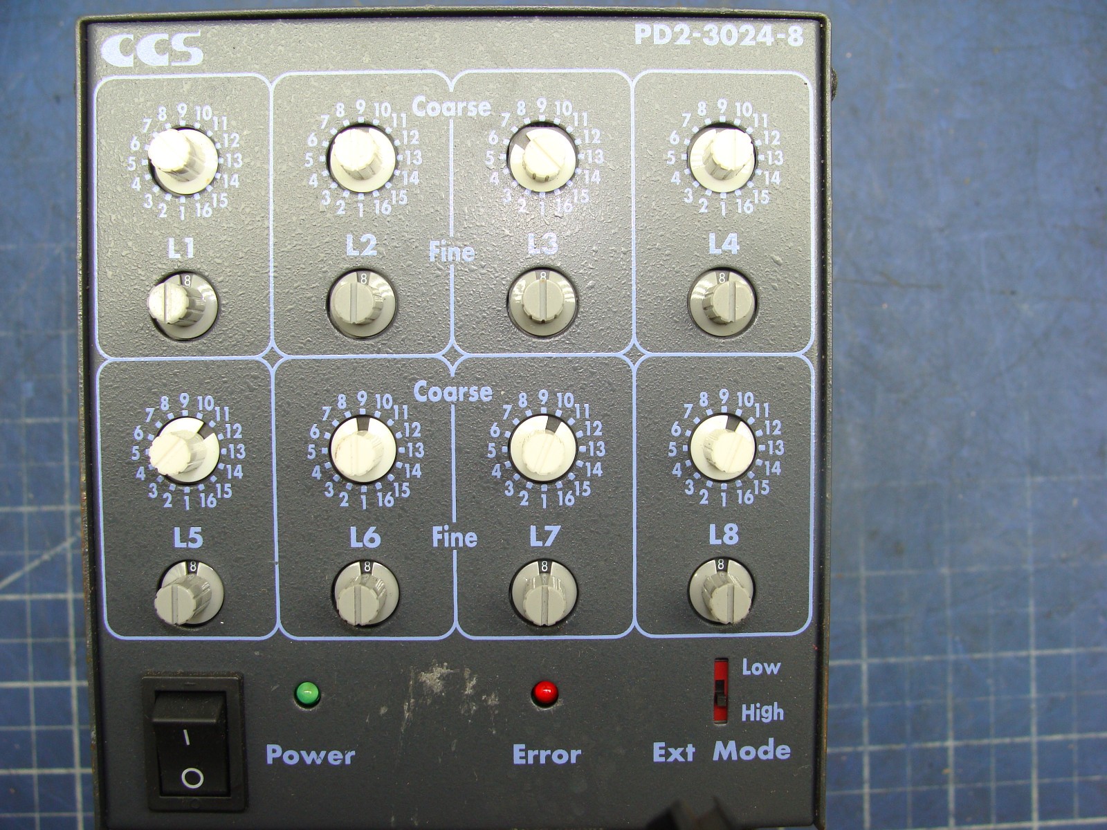 CCS PD2-3024-8 LIGHT SOURCE CONTROLLER