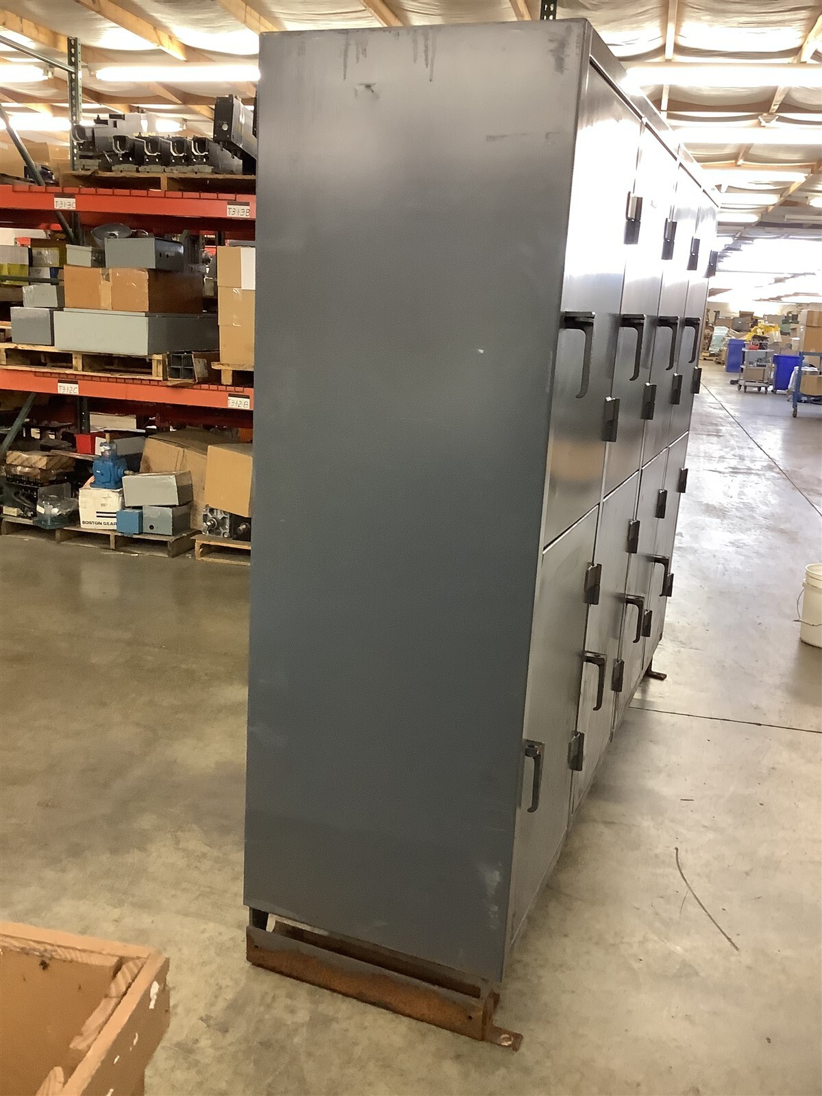 Stronghold 8 Locker Cabinet 8′-2″ W x 6-1/2′ T x 2′ L
