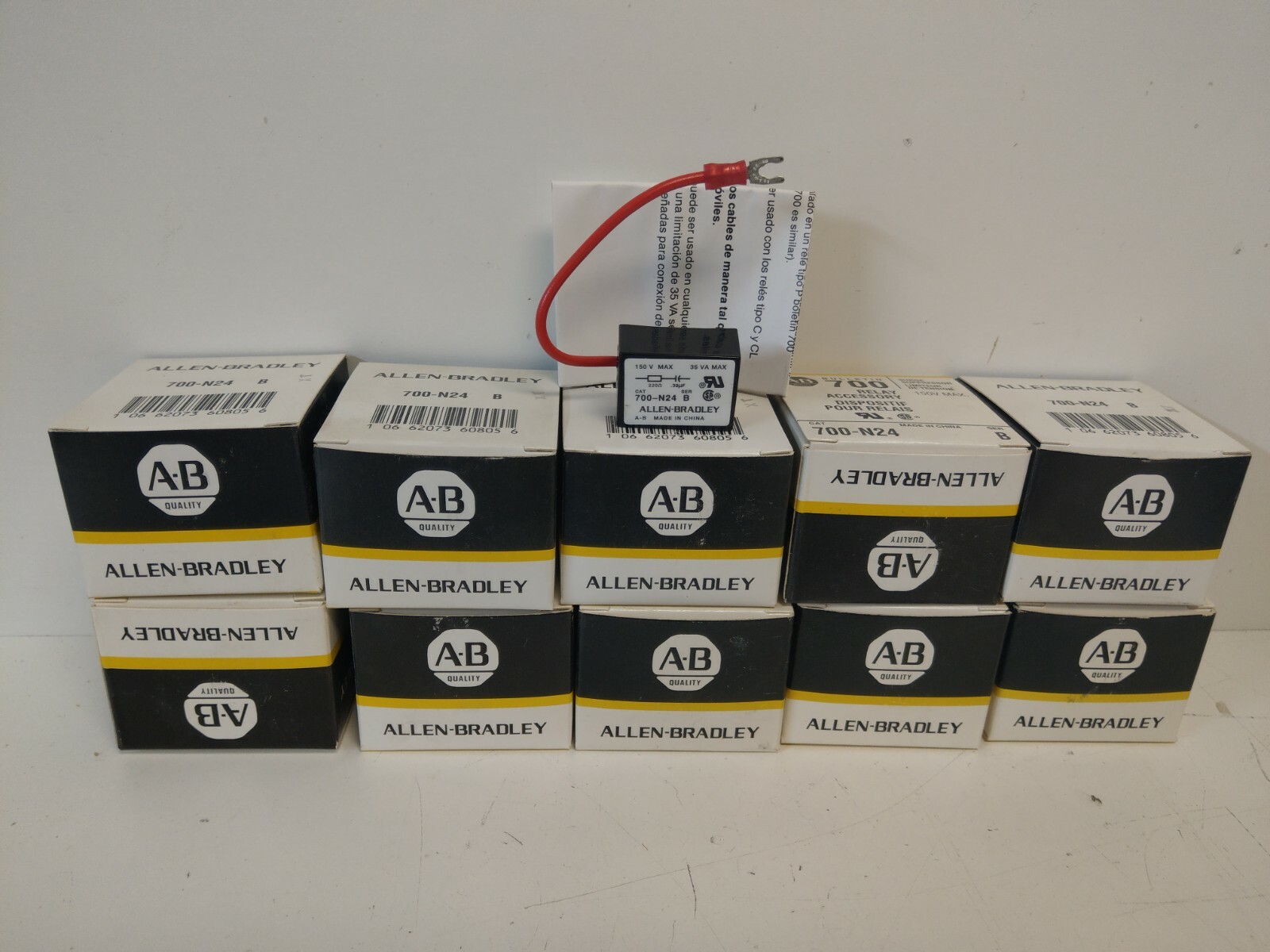 LOT OF (10) NEW IN BOX! ALLEN-BRADLEY SURGE PROTECTORS 700-N24