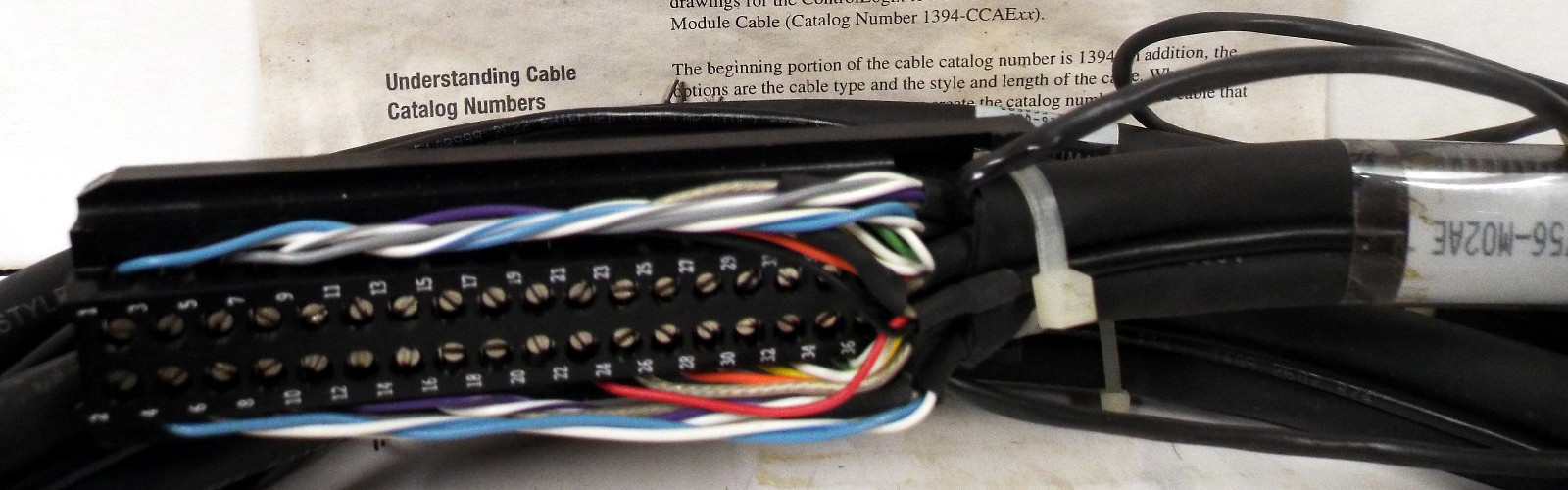 1 NEW ALLEN-BRADLEY 1394-CCAE03 TWO-AXIS ANALOG SERVO CABLE NNB ***MAKE OFFER***